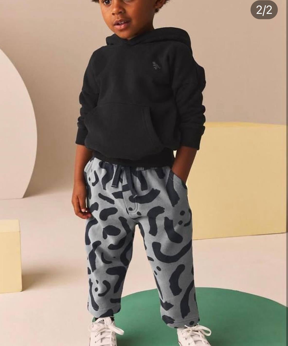 Kapüşonlu kamuflaj takım