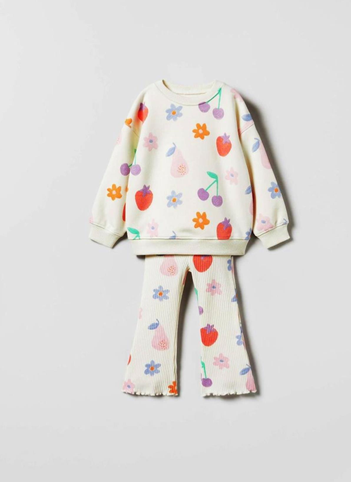 Kız çocuk İspanyol takım