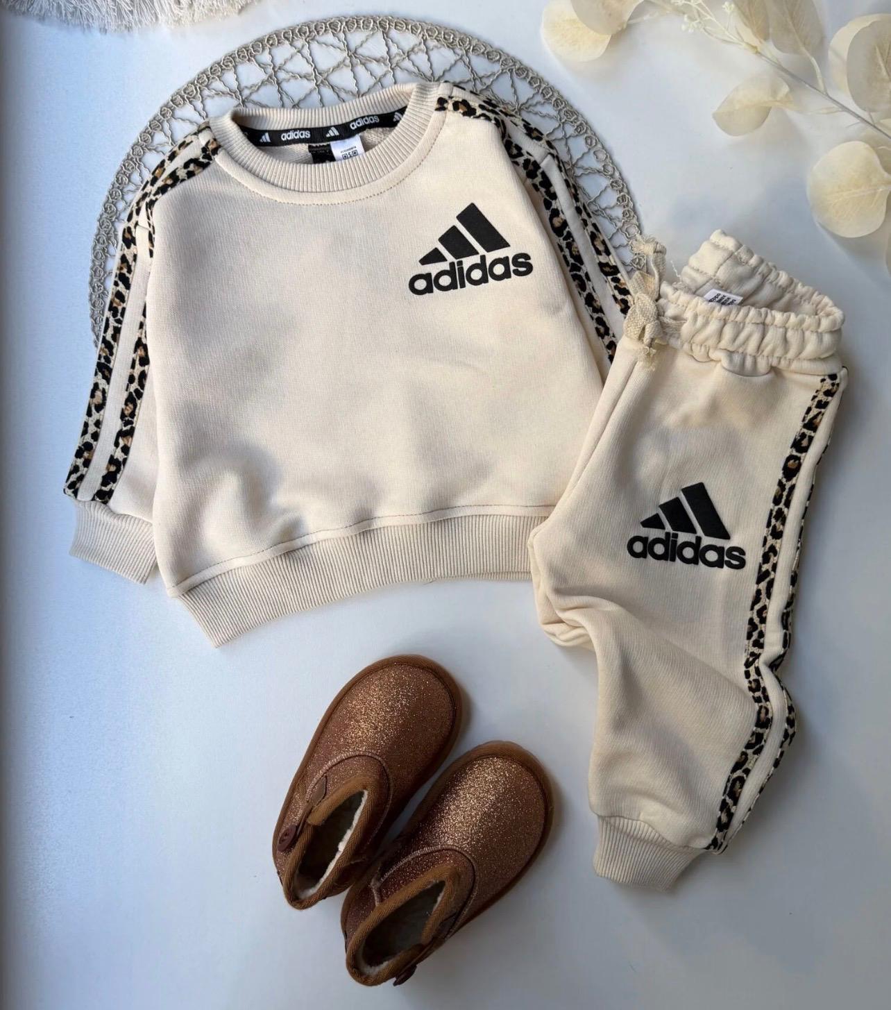 Leopar krem Adidas takım