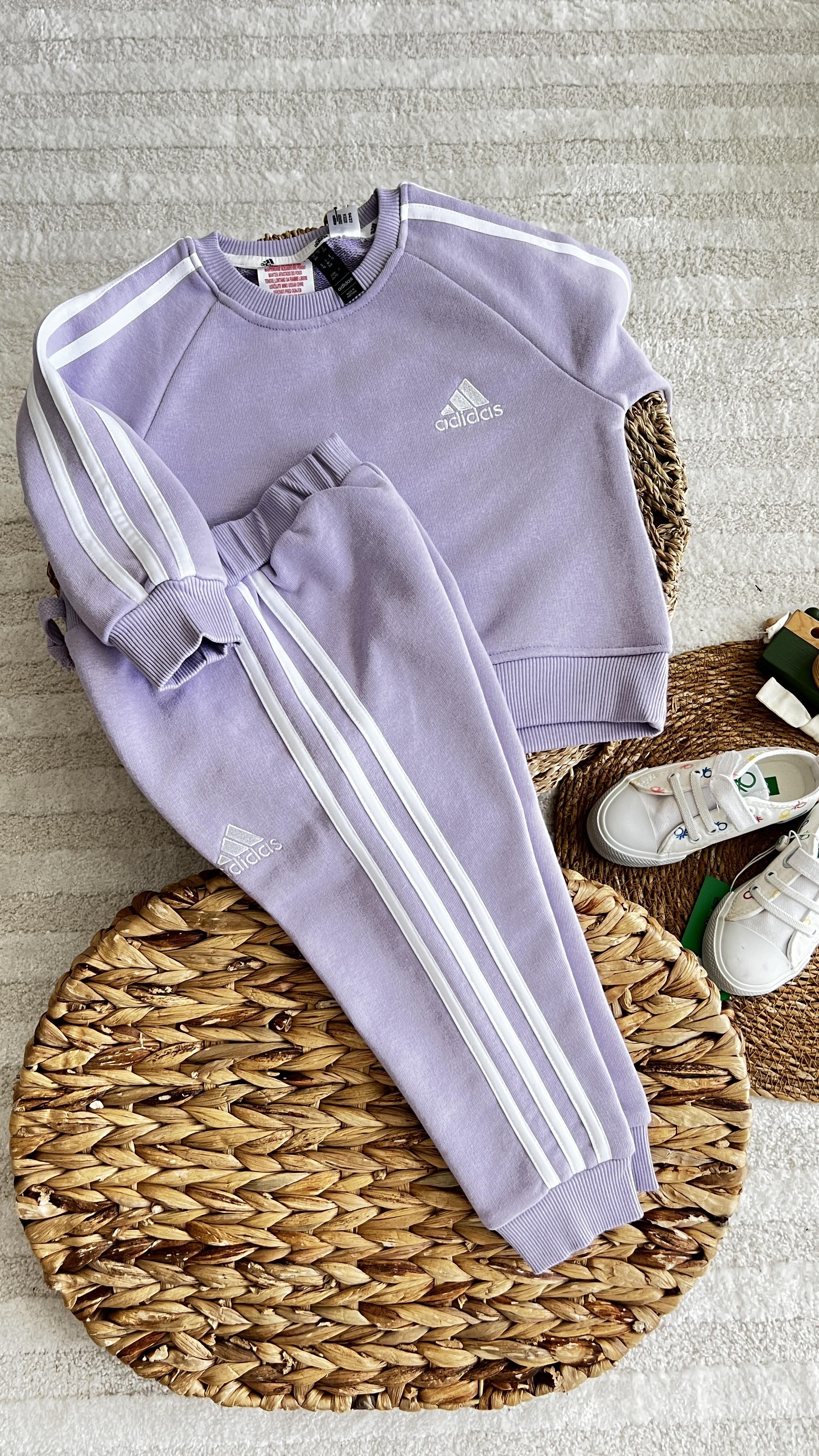 Lila Adidas takım 