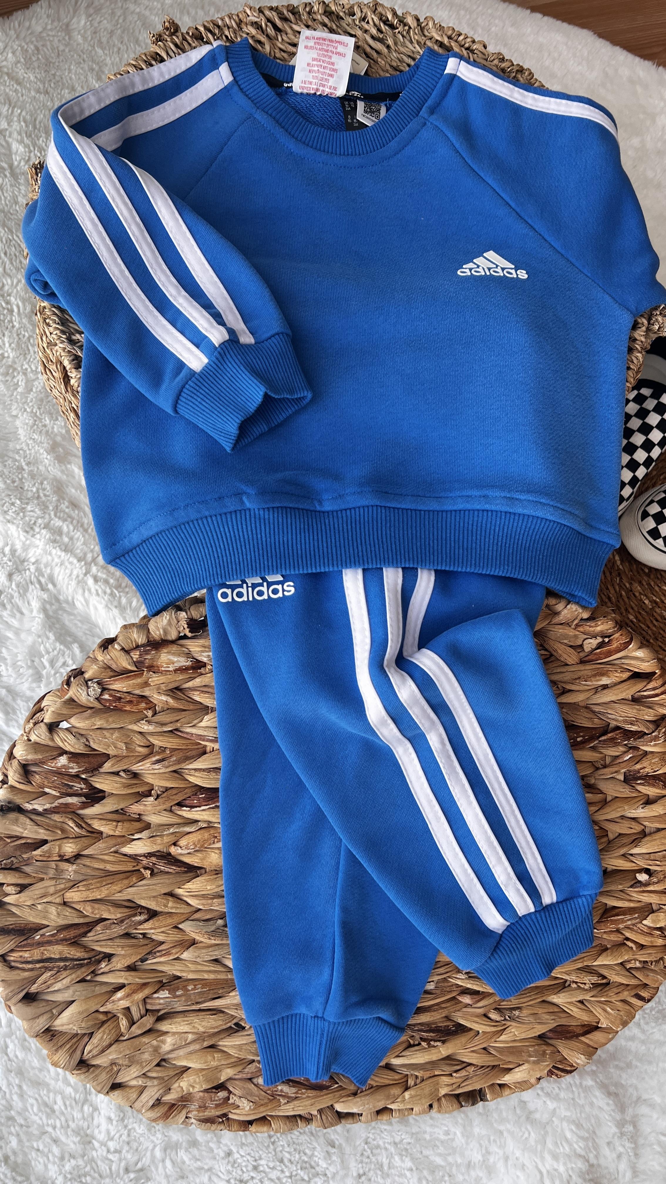 Mavi Adidas takım