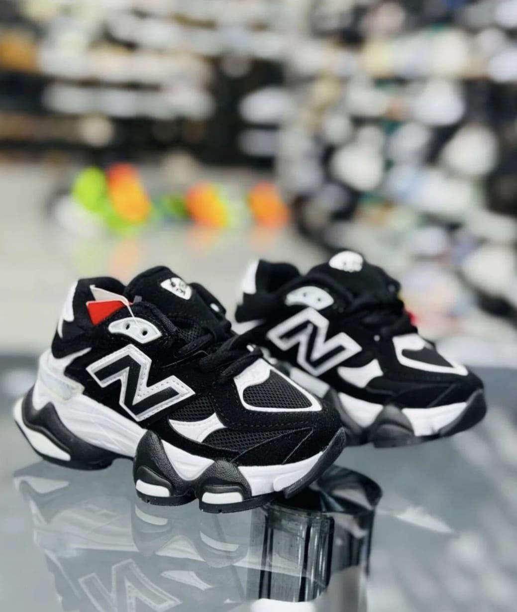 Newbalance siyah ayakkabı 