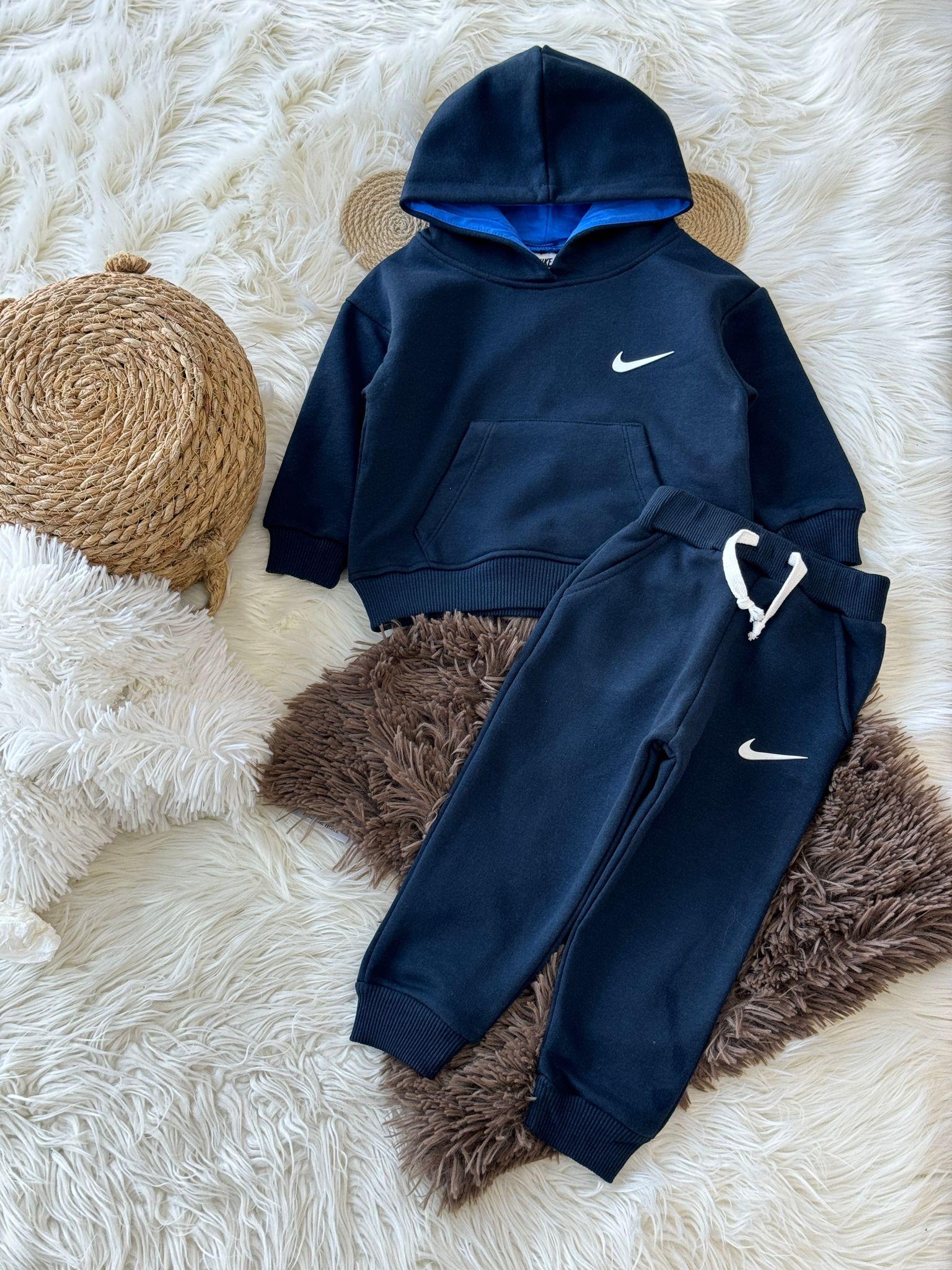 Nike kapsonlu takım lacivert 
