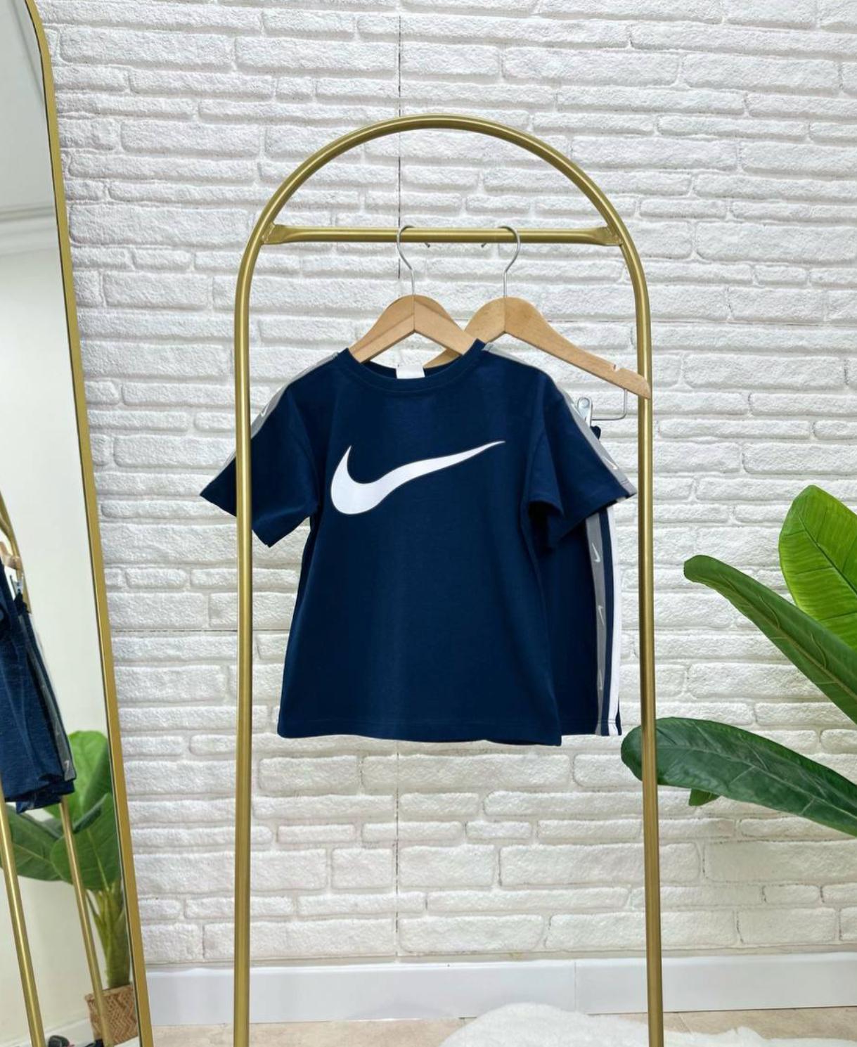 Nike lacivert takım