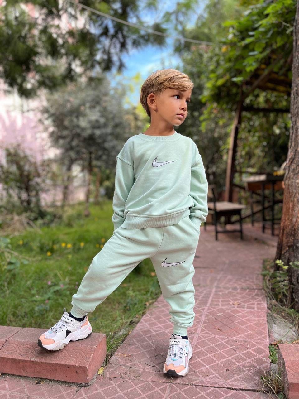 Nike su yesili takım