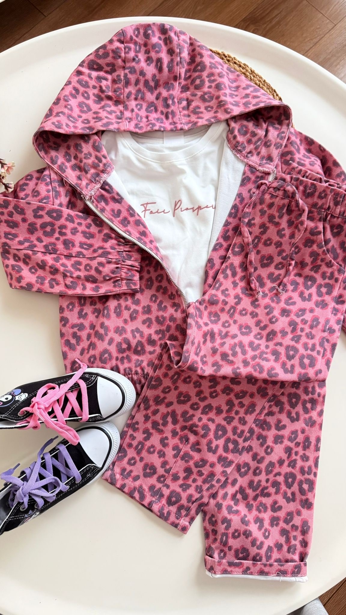 Pembe leopar kapşonlu ceket pantolon takım