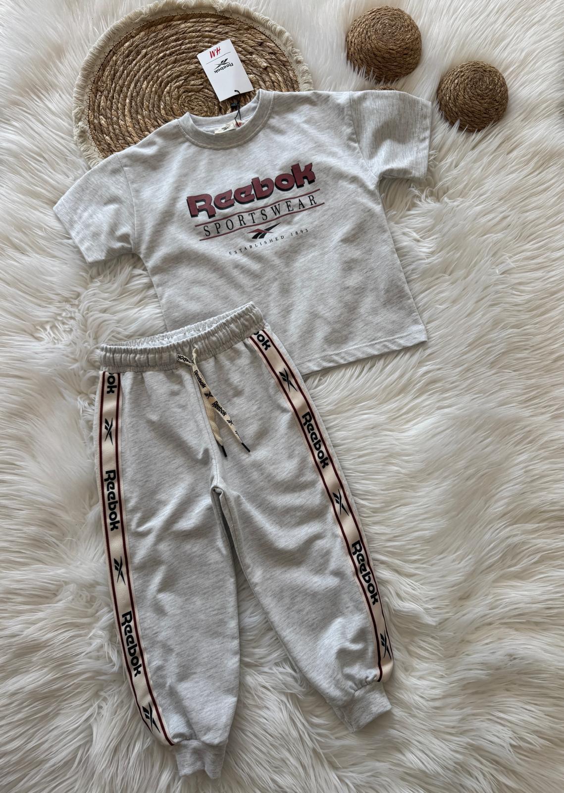 Reebok baskılı gri jogger takım