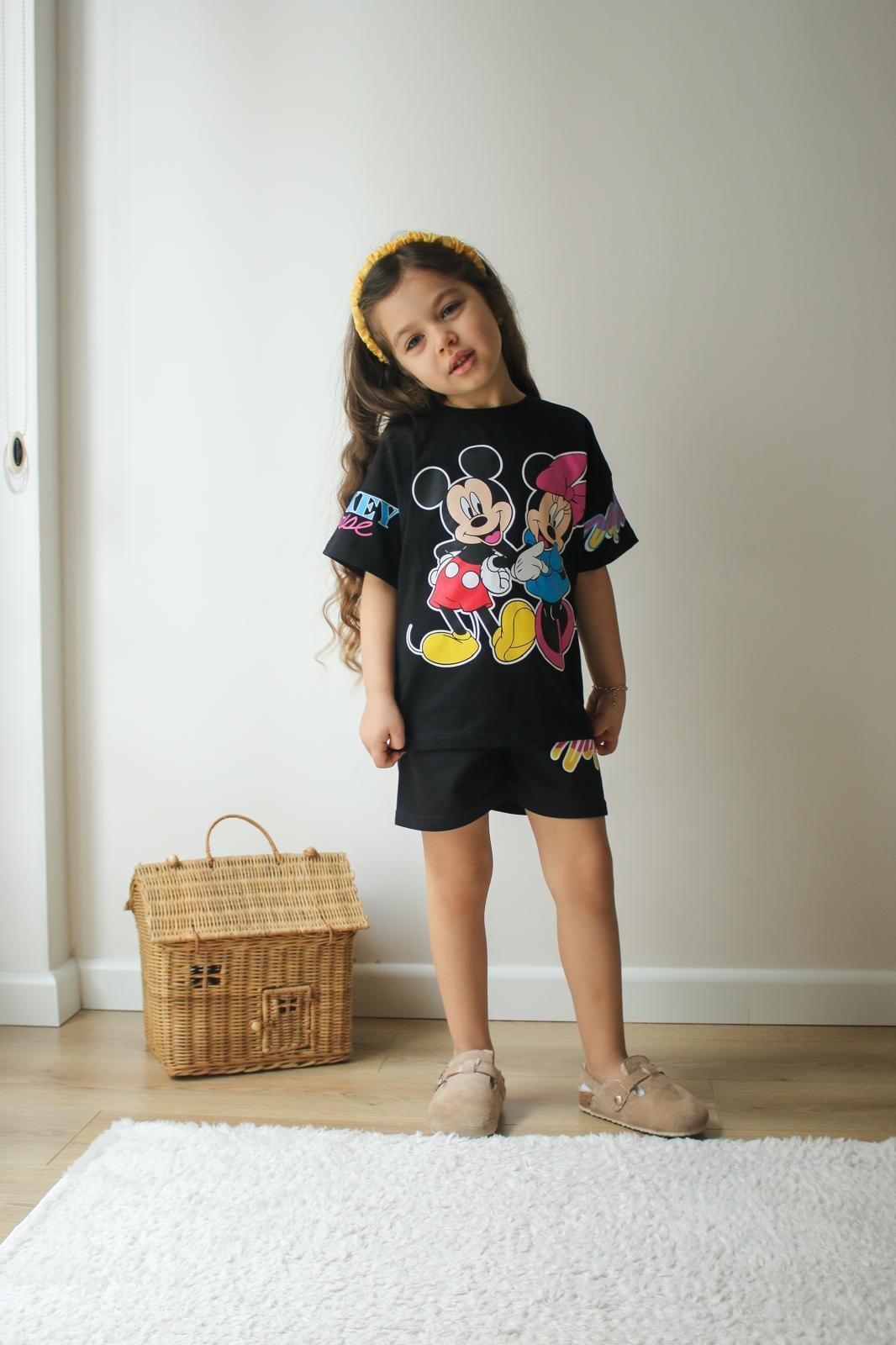 Siyah mıckey şortlu kız takım