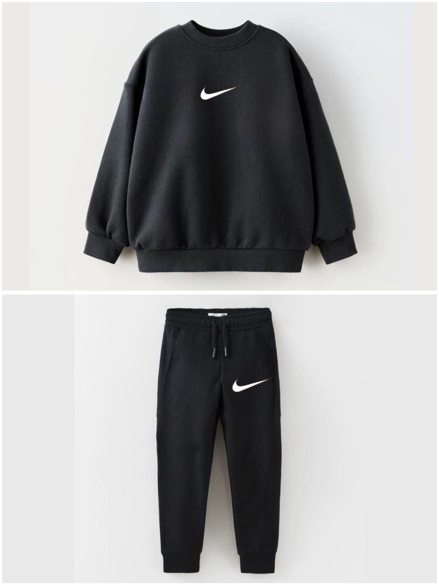 Siyah Nike takım