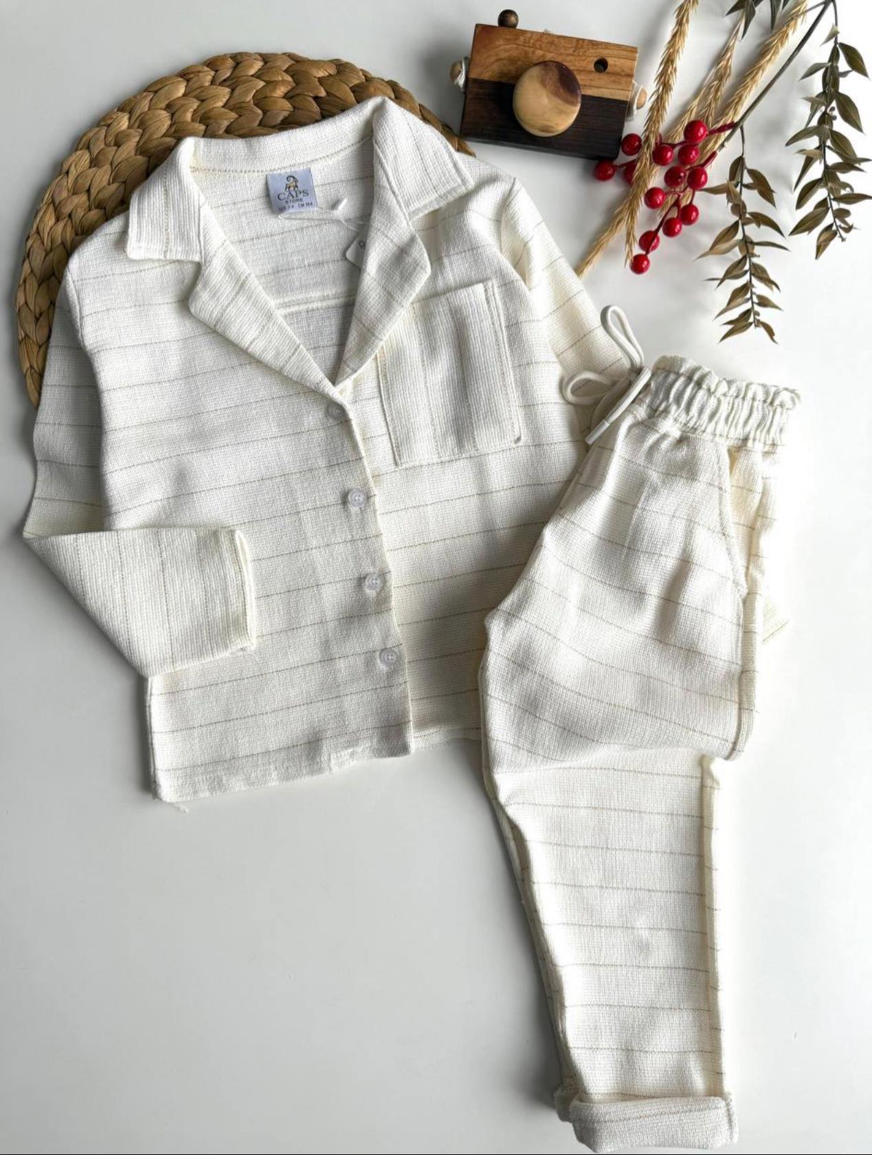 Yakalı keten takım