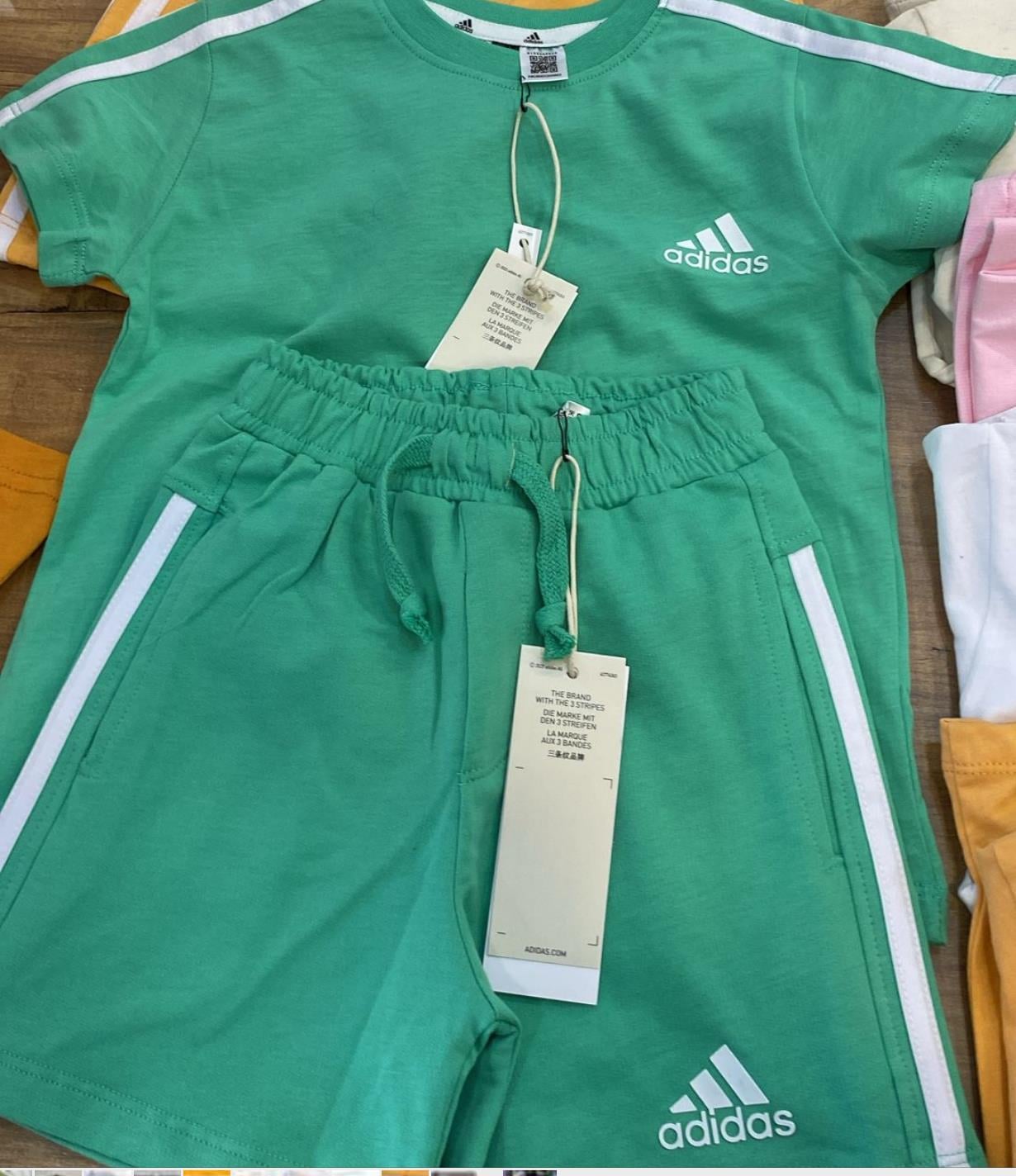 Yeşil Adidas şortlu 