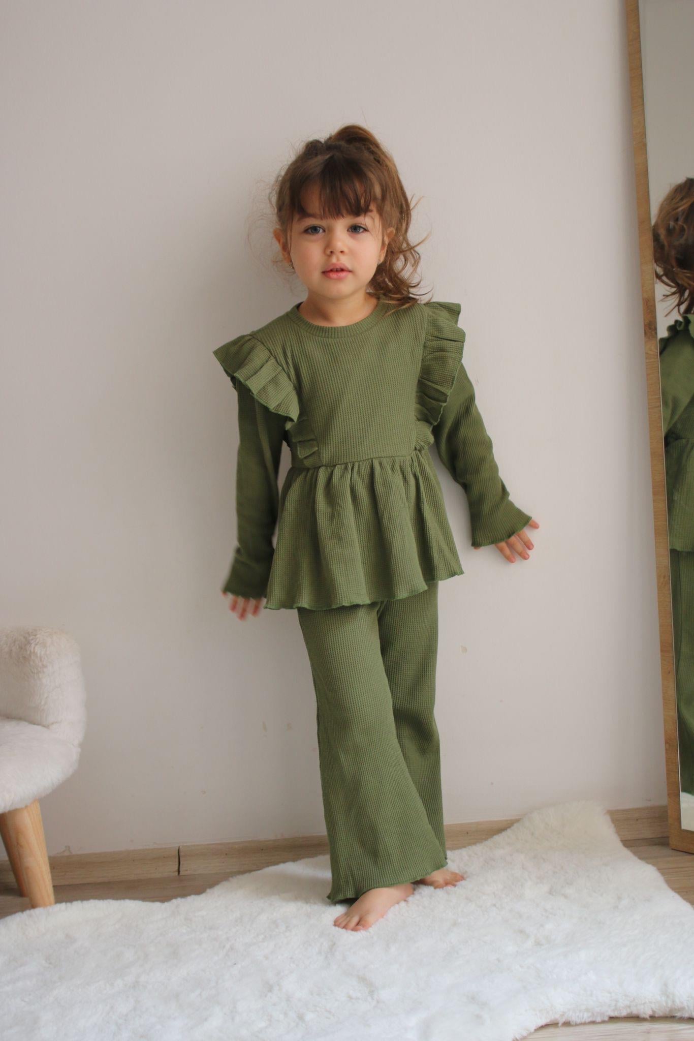 Yeşil kız çocuk alt üst takım 