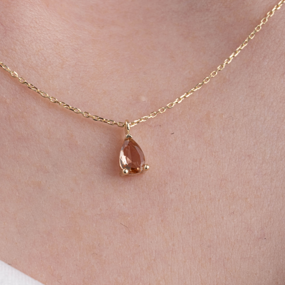 0.25 Karat Zultanit (Renk Değiştiren) Doğal Taşlı Hediye 14 Ayar Altın Kolye