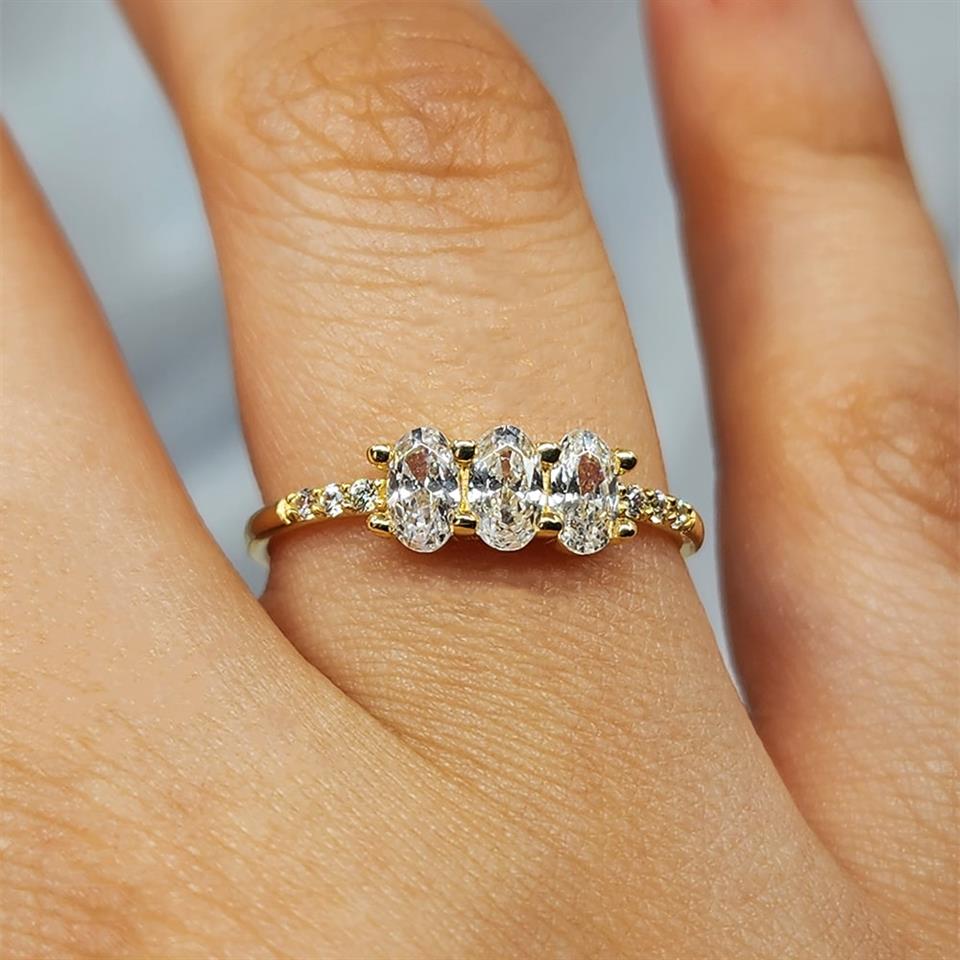 0.60 Karat Zirkon Oval Taşlı Tria Fantezi 925 Ayar Gümüş Evlilik Teklifi Yüzüğü
