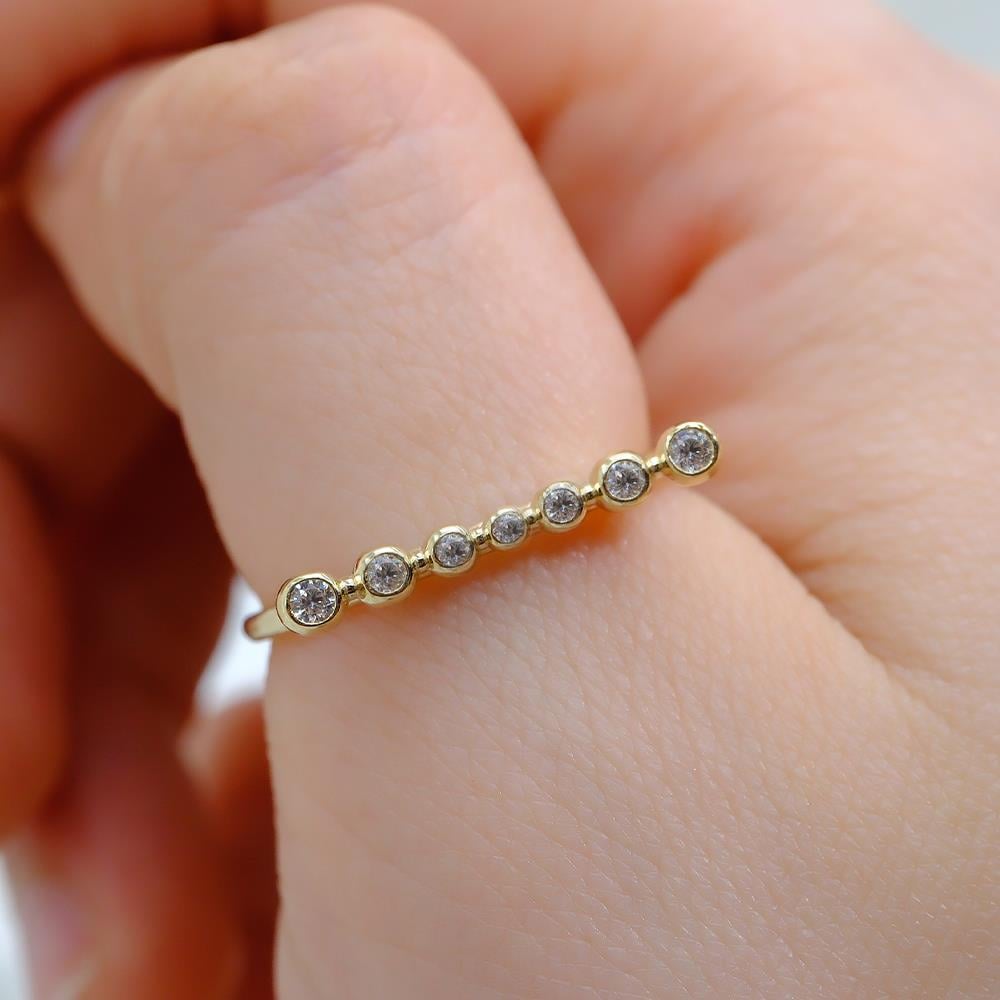 FasekGoldGÜMÜŞSıra Taşlı Çerceveli Swarovski Taşlı 925 Ayar Gümüş Kadın Yüzük