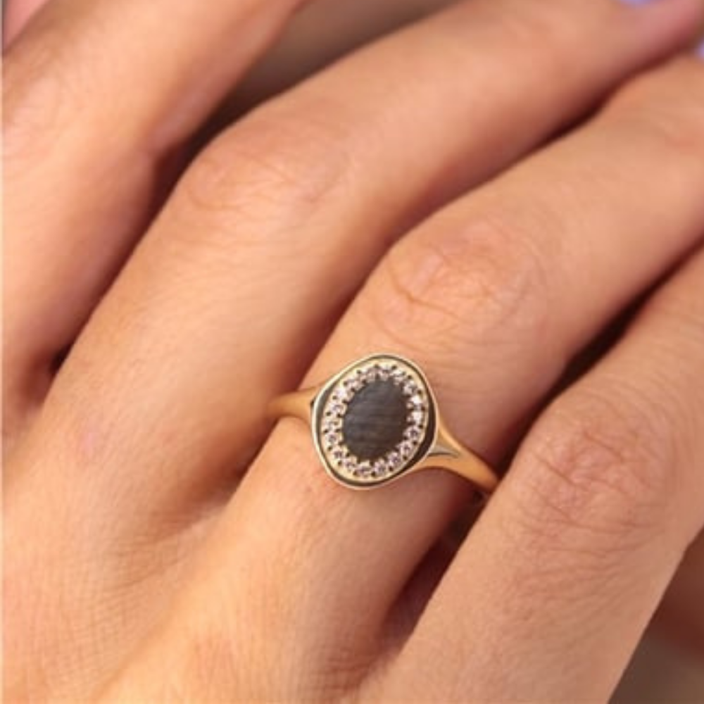 FasekGoldYÜZÜKLERŞövalye Altın Yüzük - 14 Ayar Altın Mühür Şövalye 0.30 Karat Swarovski Taşlı Kadın Yüzük - Hediyelik