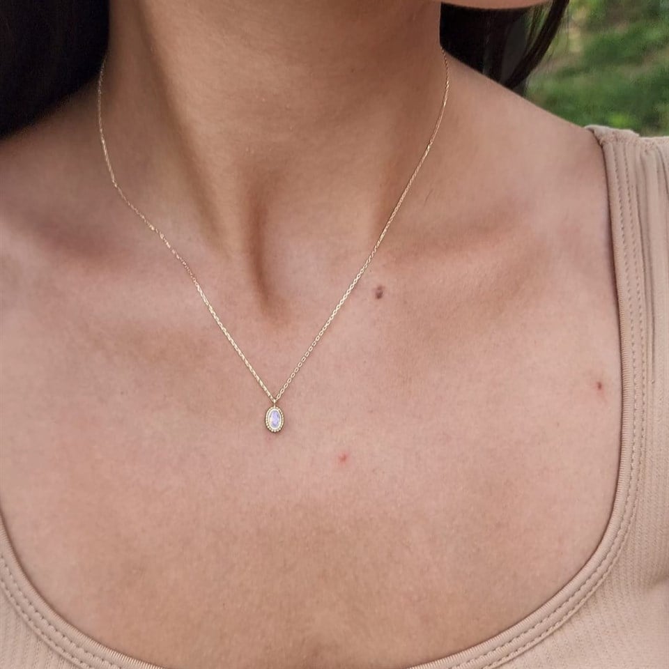 Huma GoldKOLYELER0,50CT Pembe Quartz Tasarım Tarz Spor Stil 14 Ayar Altın Kolye-Doğal Taş (Pınky Quartz) Altın Kolye