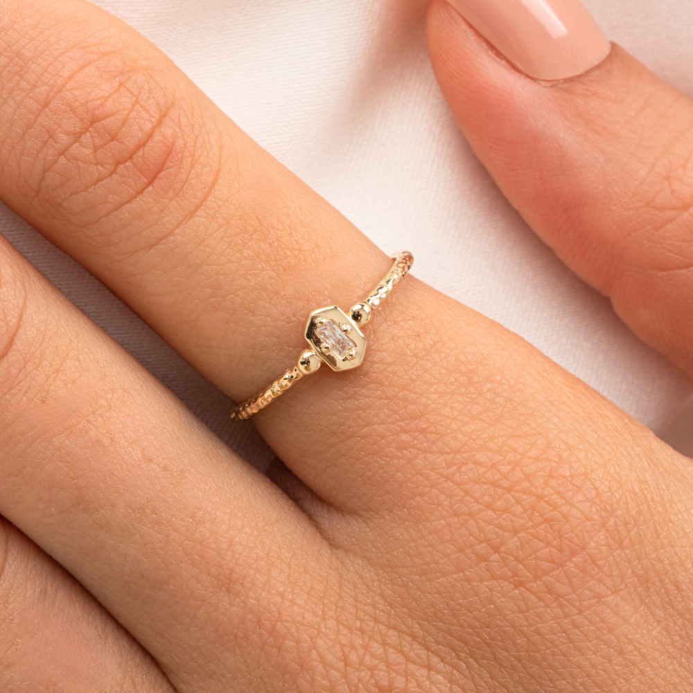 FasekGoldYÜZÜKLERBaget Altın Yüzük - 14 Ayar Altın Baget Swarovski Taşlı Minimal Özel Tasarım Yüzük