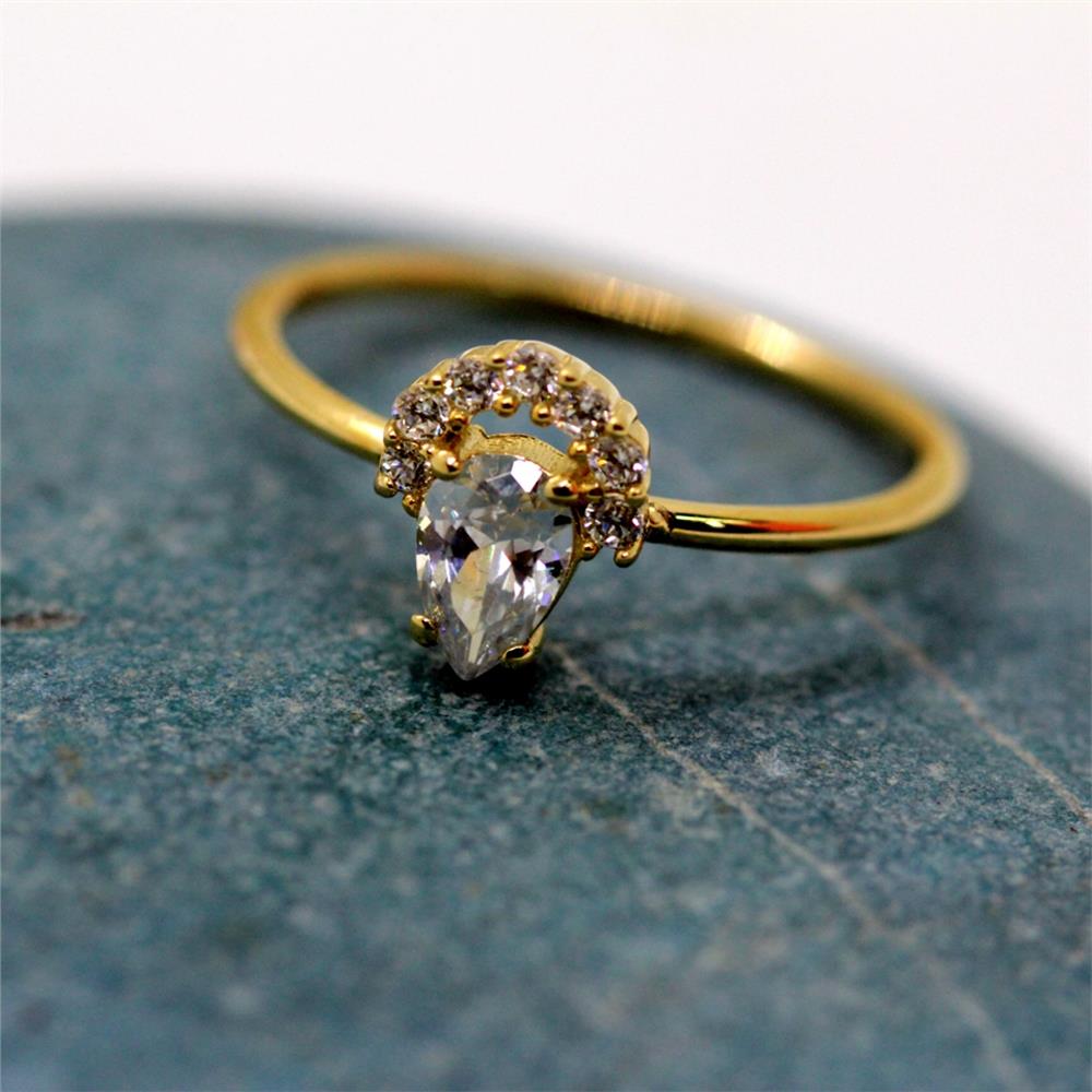 Huma GoldYÜZÜKLERDamla Altın Yüzük - 14 Ayar Altın Damla Swarovski Taşlı Minimal Kadın Yüzük - Eşe Hediyelik Yüzük