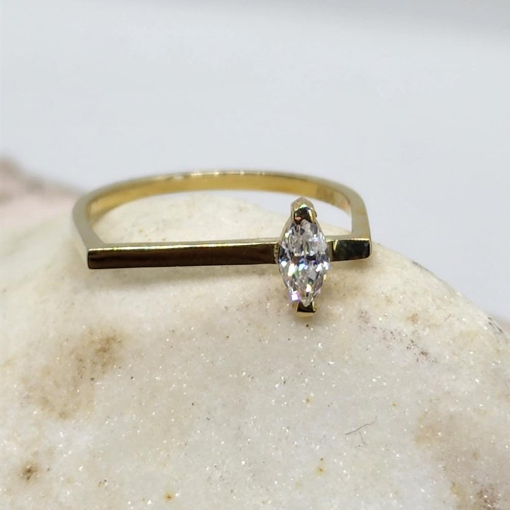FasekGoldYÜZÜKLERMinimal Altın Yüzük - 14 Ayar Altın Çizgi Mekik 0.40 Ct Swarovski Taşlı Minimal Tektaş Kadın Yüzük