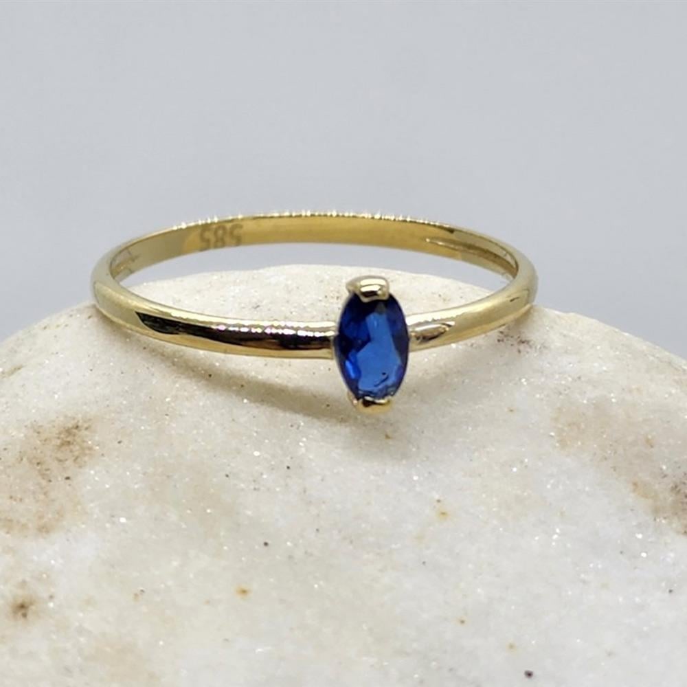 FasekGoldYÜZÜKLERMinimal Altın Yüzük - 14 Ayar Altın Oval 0.50 Karat Safir Taşlı Minimal Tektaş Kadın Yüzük