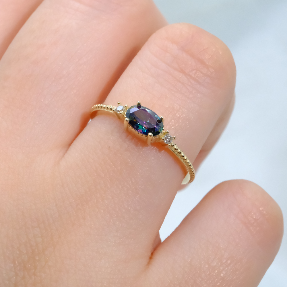 FasekGoldGÜMÜŞMistik Topaz Oval Kesim Yan Zirkon Taşlı Modern 925 Ayar Gümüş Kadın Tektaş Yüzük Günlük-Hediyelik