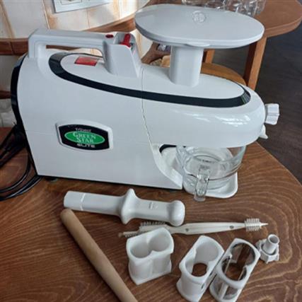 2. El Tribest - Greenstar Elite Soğuk Sıkım Meyve ve Sebze Sıkacağı - GSE-5000-F-Beyaz