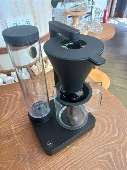 2. El Wilfa - Performance Kompakt Filtre Kahve Makinesi 1,600W 1 Lt. - CM8B-A100