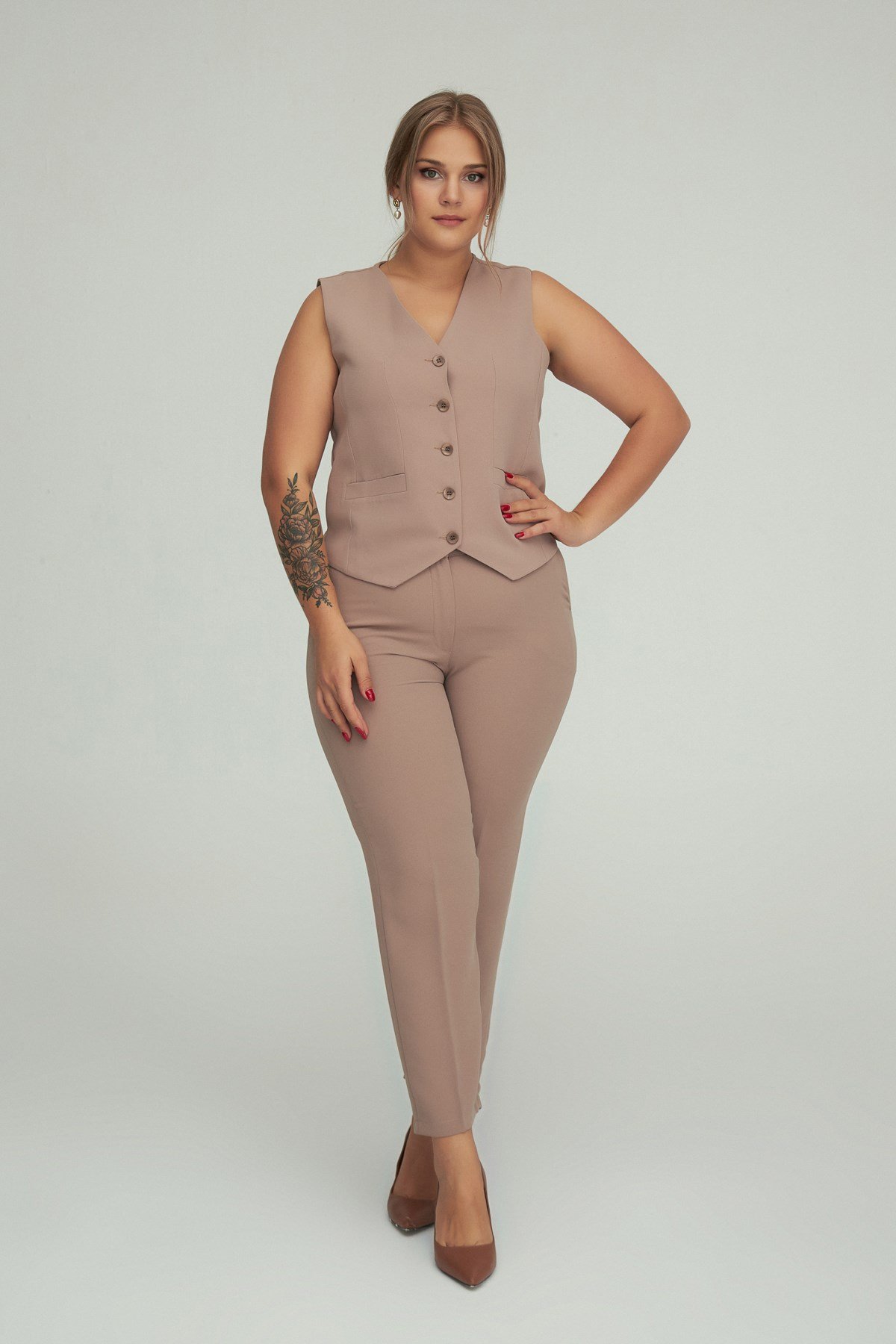 Camila Trousers Beige