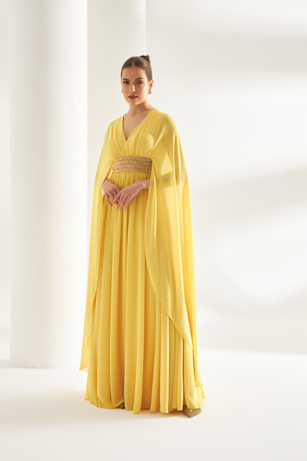İrena Elbise Sarı - Pelerinli şifon sarı elbise | Elbise | Modalogy