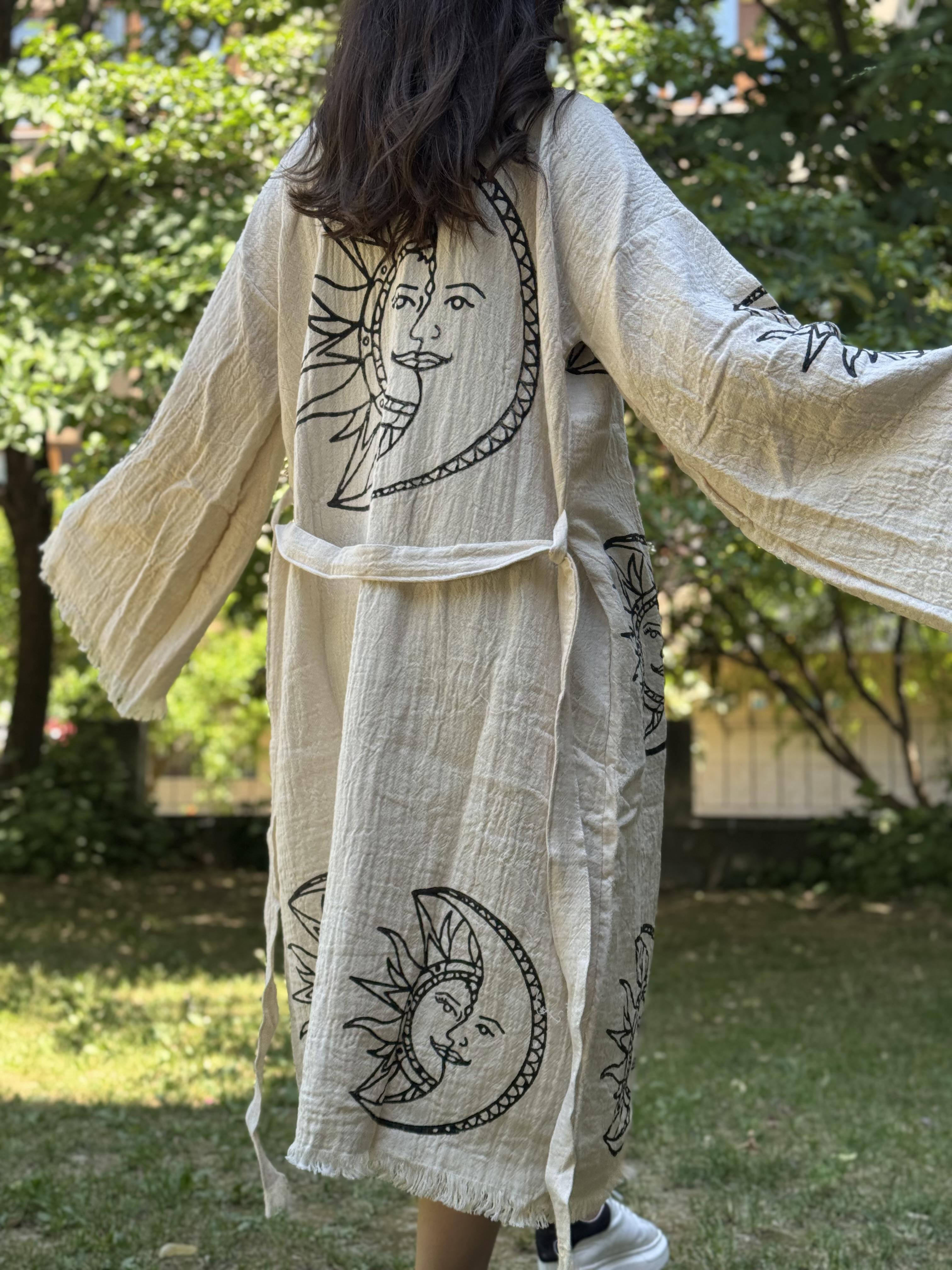 Ay Güneş Desen Yapraklı Kimono - EmicraftAy Güneş Desen Yapraklı KimonoKimono ve Peştemal