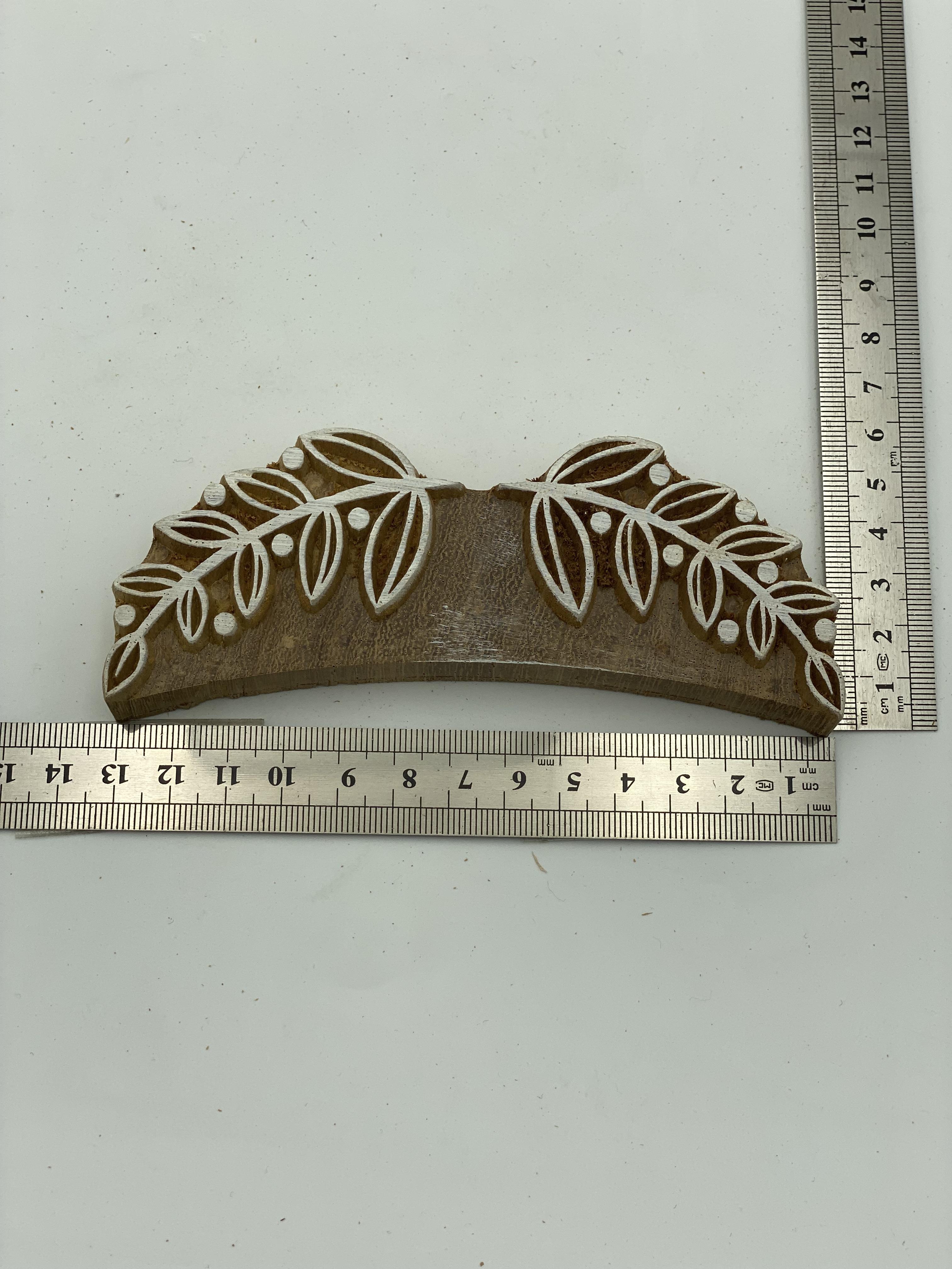 Mini Çelenk Oval Tahta Baskı Kalıbı 1155 - EmicraftMini Çelenk Oval Tahta Baskı Kalıbı 1155Mini Çiçek ve Yaprak Modeller