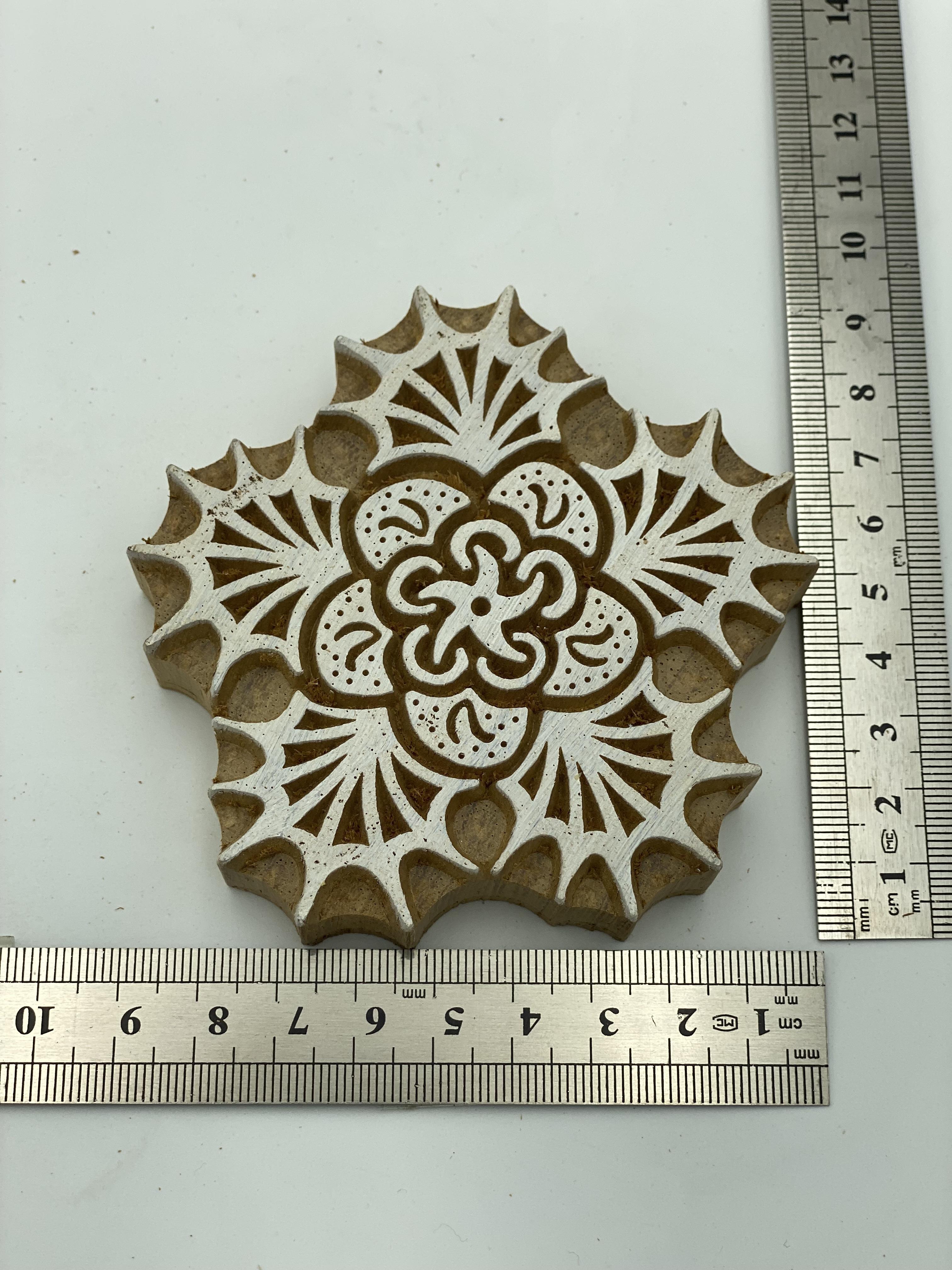 Mini Pagan Güneşi Tahta Baskı Kalıbı 560 - EmicraftMini Pagan Güneşi Tahta Baskı Kalıbı 560Mini Mitolojik Modeller