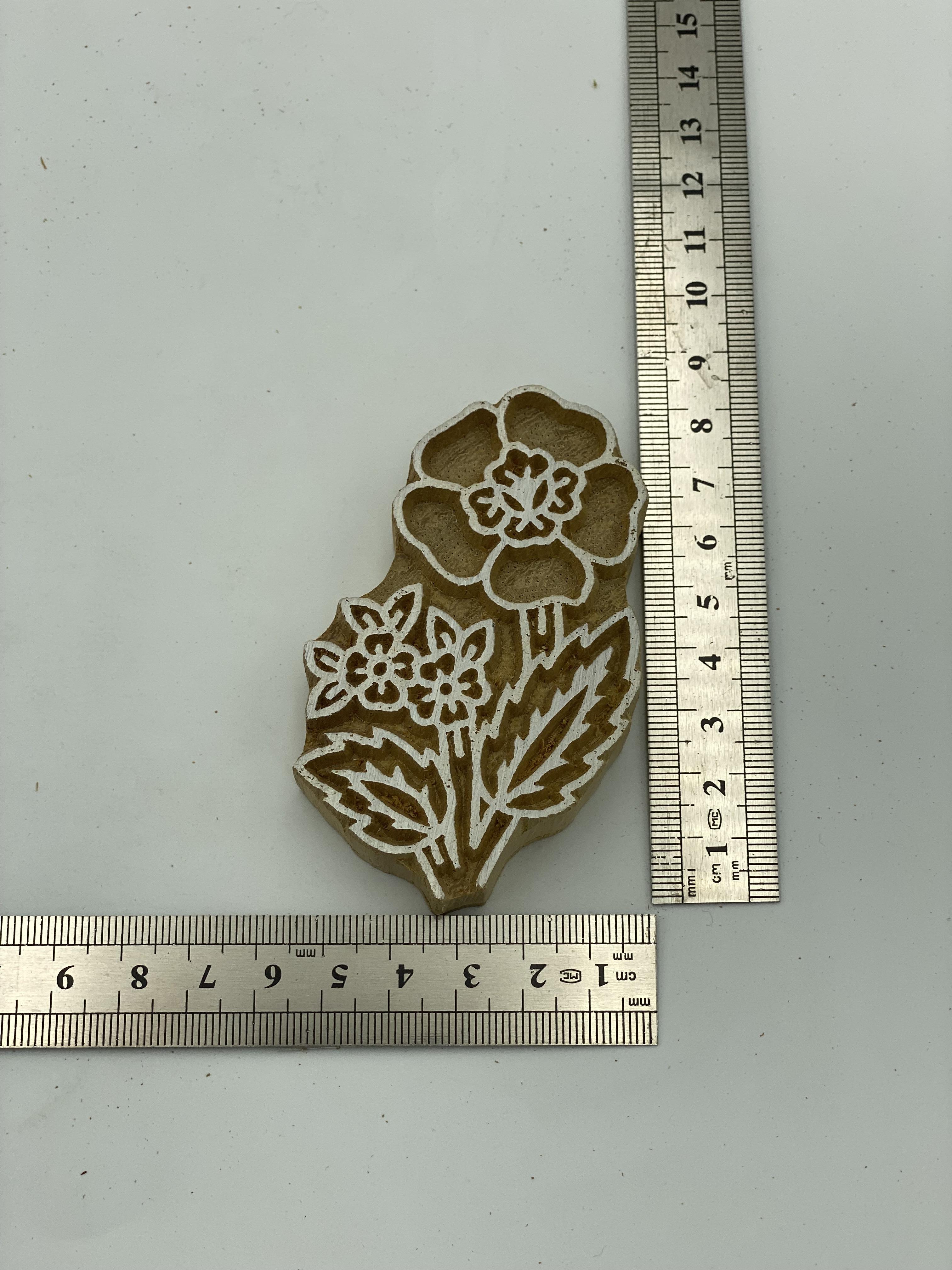 Mini Yazma Çiçek Tahta Baskı Kalıbı 1161 - EmicraftMini Yazma Çiçek Tahta Baskı Kalıbı 1161Mini Geleneksel Modeller