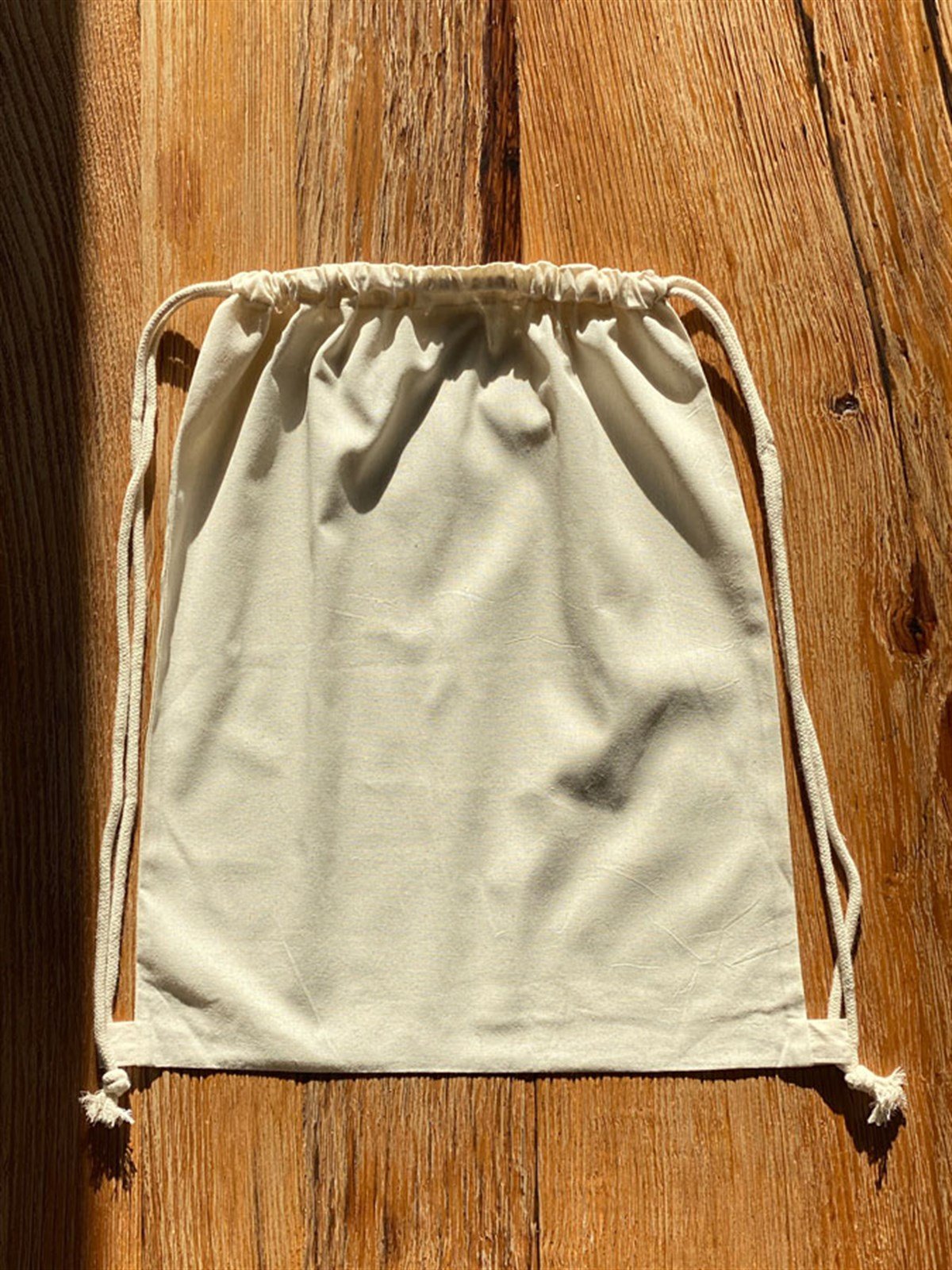 Yetişkin Sırt Çantası Krem | emicraft.com | emine kuscul | masaörtüsü | kırlent | peştemal | bez kese | bez çanta | pike | runner | oyalı kırlent | şalYetişkin Sırt Çantası KremÇantalar