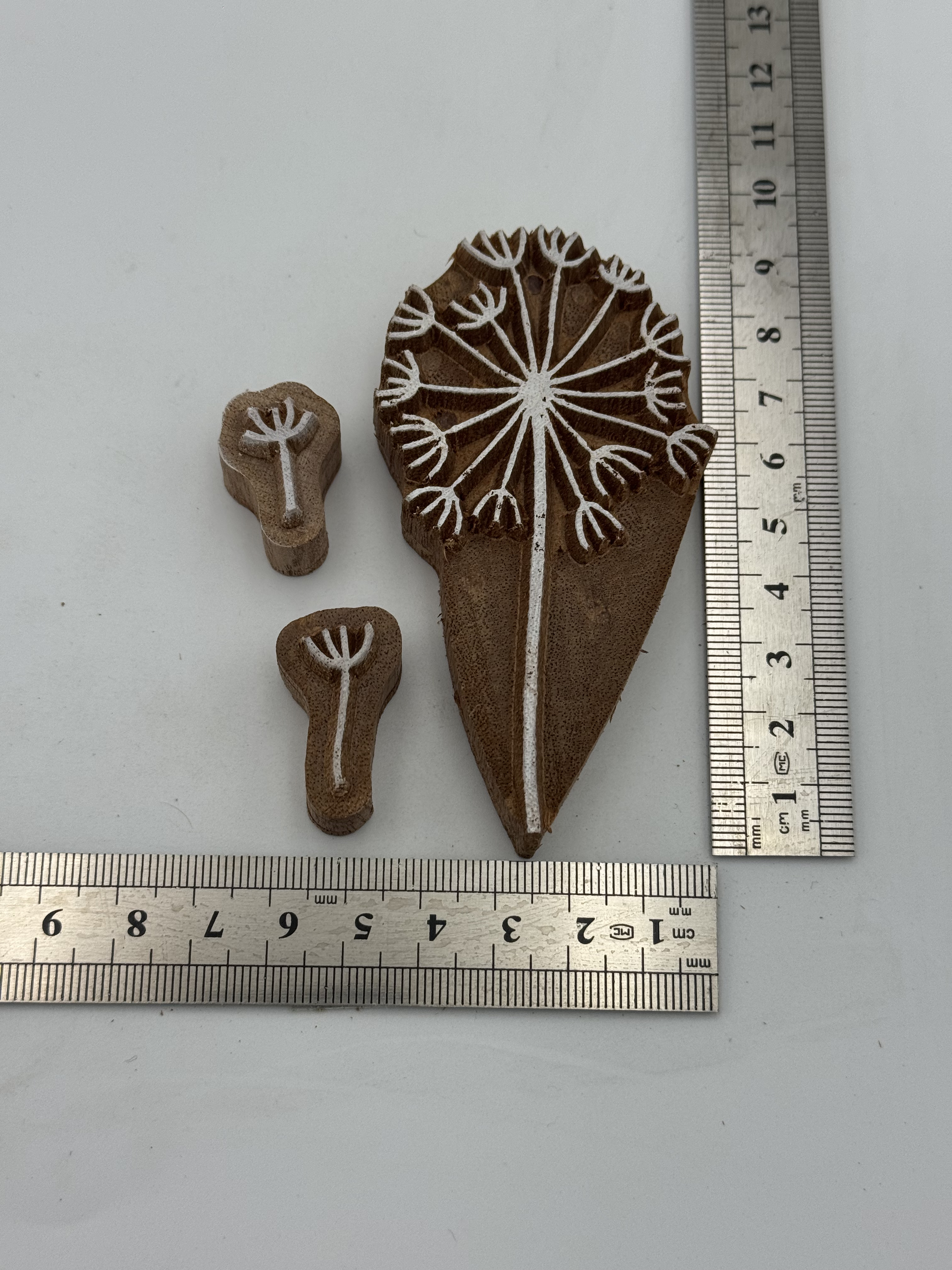 Mini Hindiba ve Tomurcuklar Tahta Baskı Kalıbı 1158 - EmicraftMini Hindiba ve Tomurcuklar Tahta Baskı Kalıbı 1158Mini Çiçek ve Yaprak Modeller