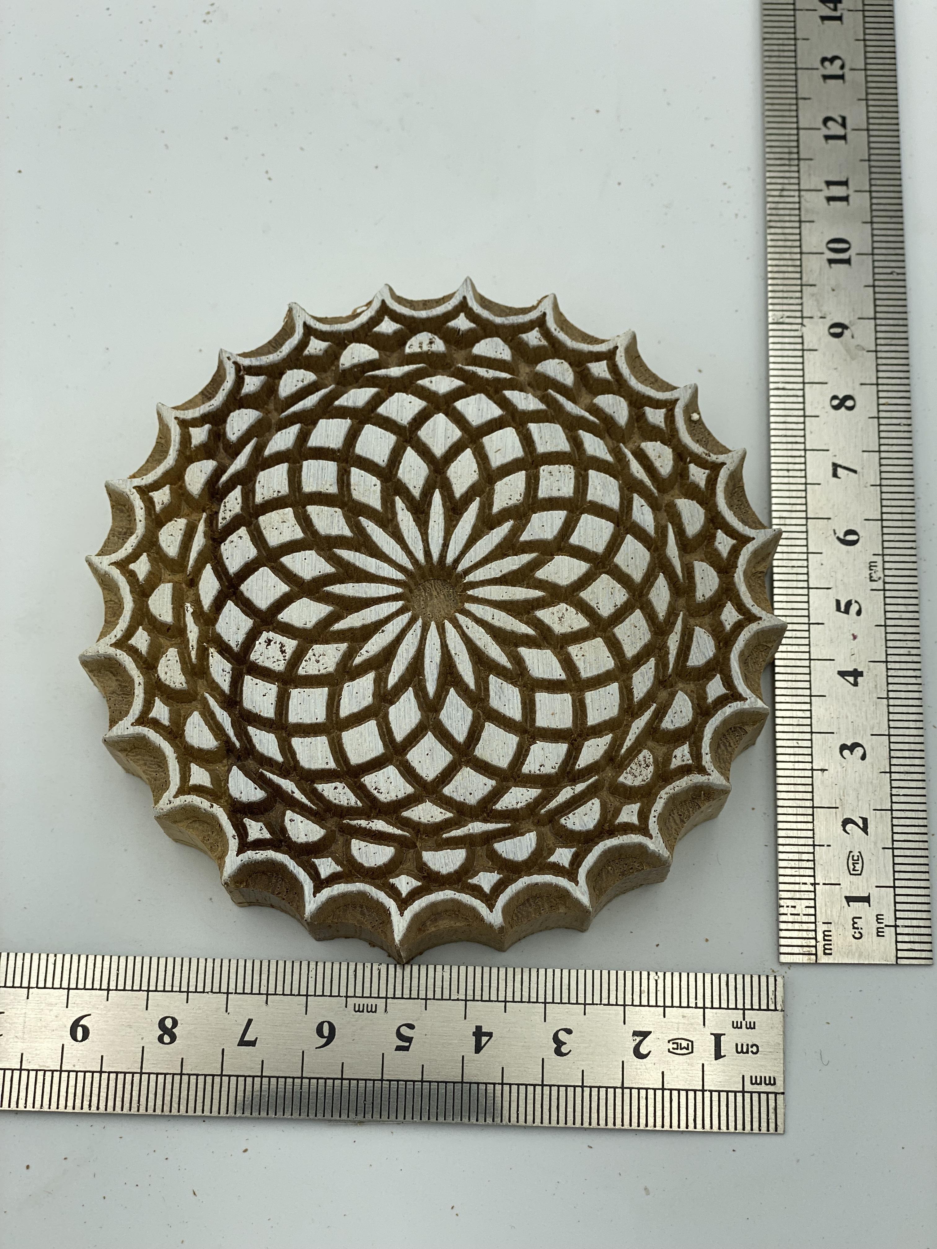 Mini Sarmal Mandala Tahta Baskı Kalıbı 522 - EmicraftMini Sarmal Mandala Tahta Baskı Kalıbı 521Mini Göbek Modeller