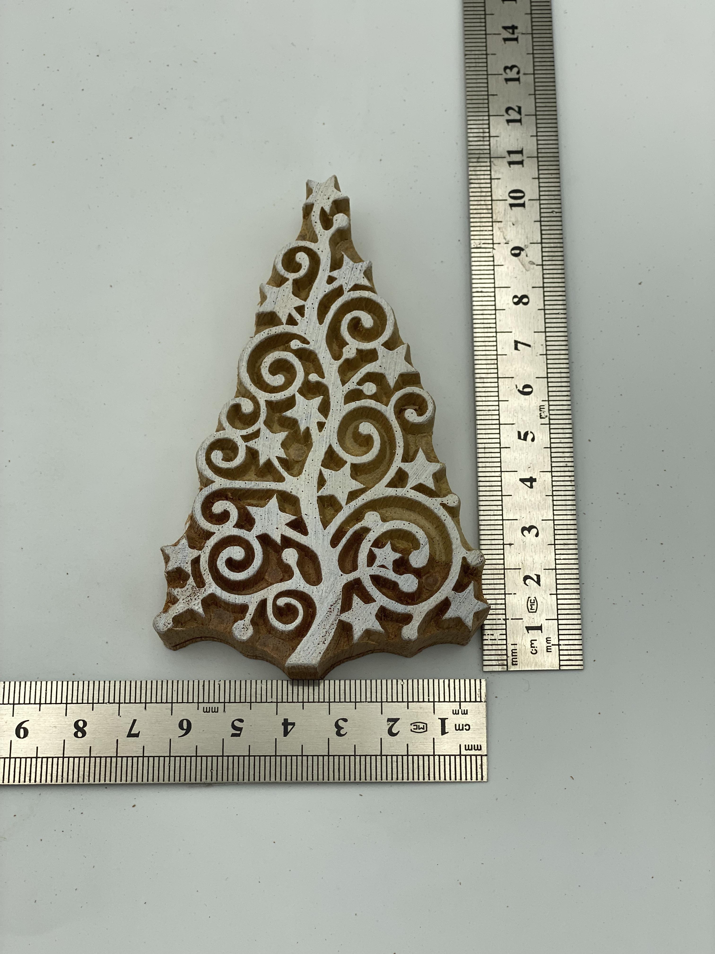 Mini Süslü Çam Ağacı Tahta Baskı Kalıbı 659 - EmicraftMini Süslü Çam Ağacı Tahta Baskı Kalıbı 659Mini Yılbaşı Modeller