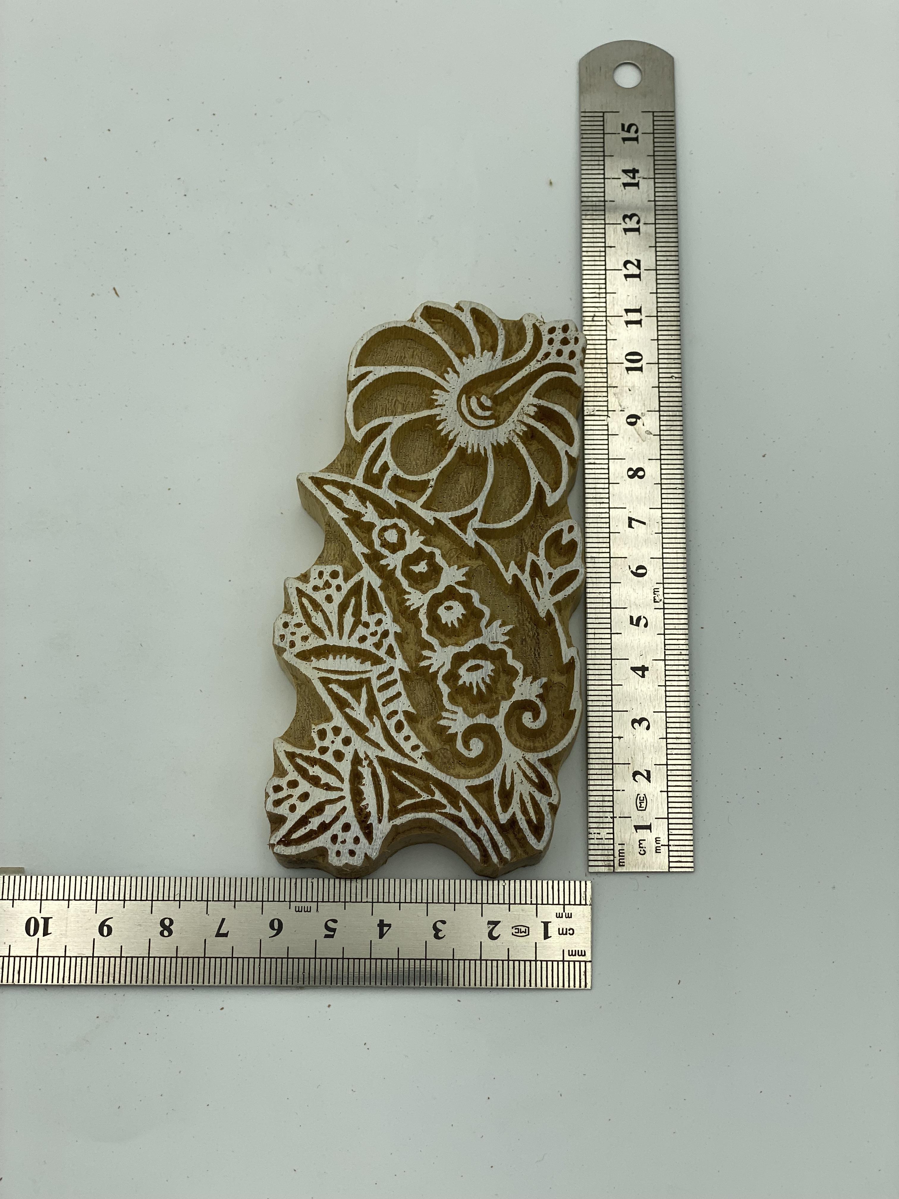 Mini Yazma Çiçek Tahta Baskı Kalıbı 206 - EmicraftMini Yazma Çiçek Tahta Baskı Kalıbı 206Mini Geleneksel Modeller