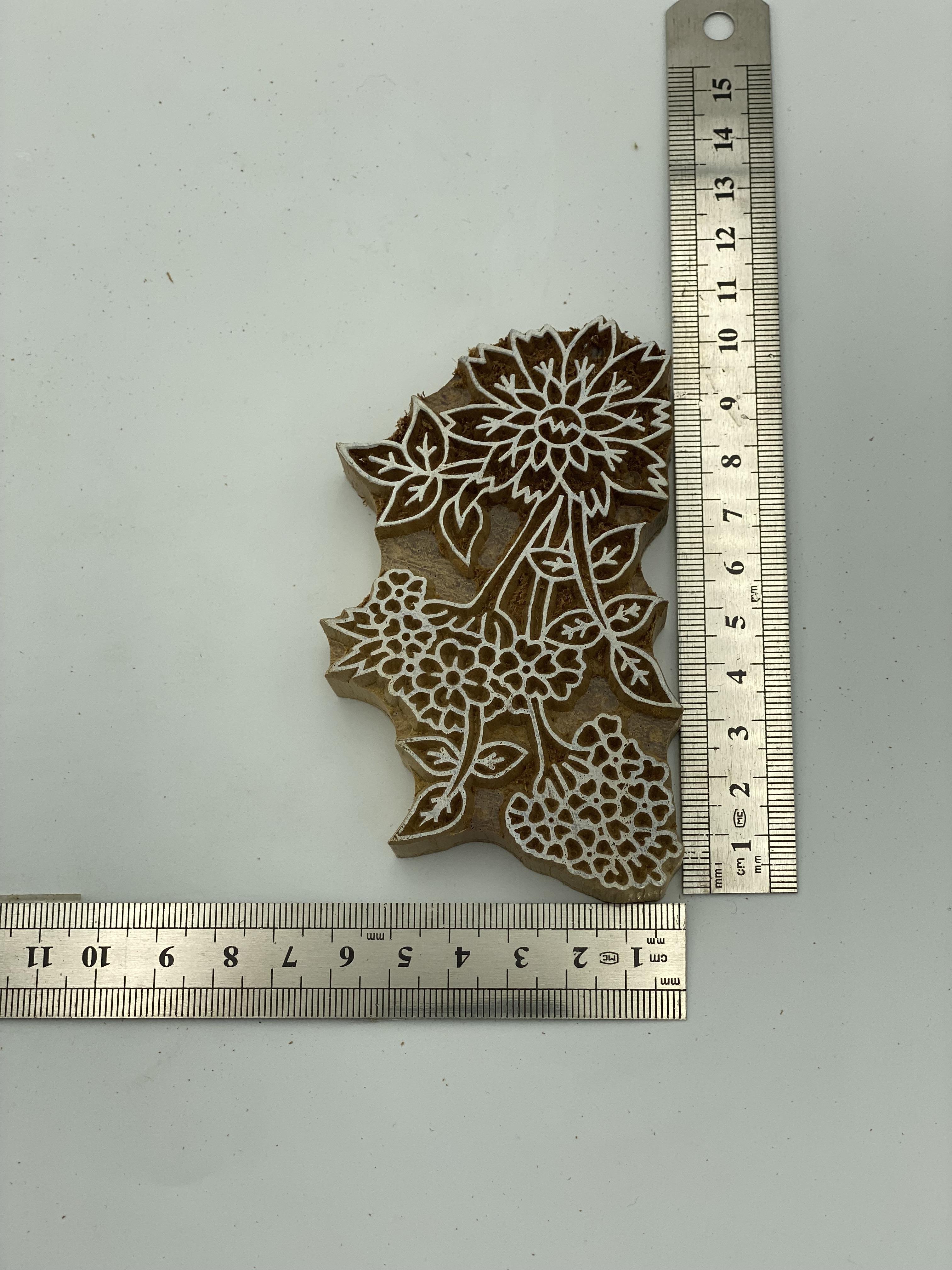 Mini Yazma Çiçek Tahta Baskı Kalıbı 851 - EmicraftMini Yazma Çiçek Tahta Baskı Kalıbı 851Mini Geleneksel Modeller