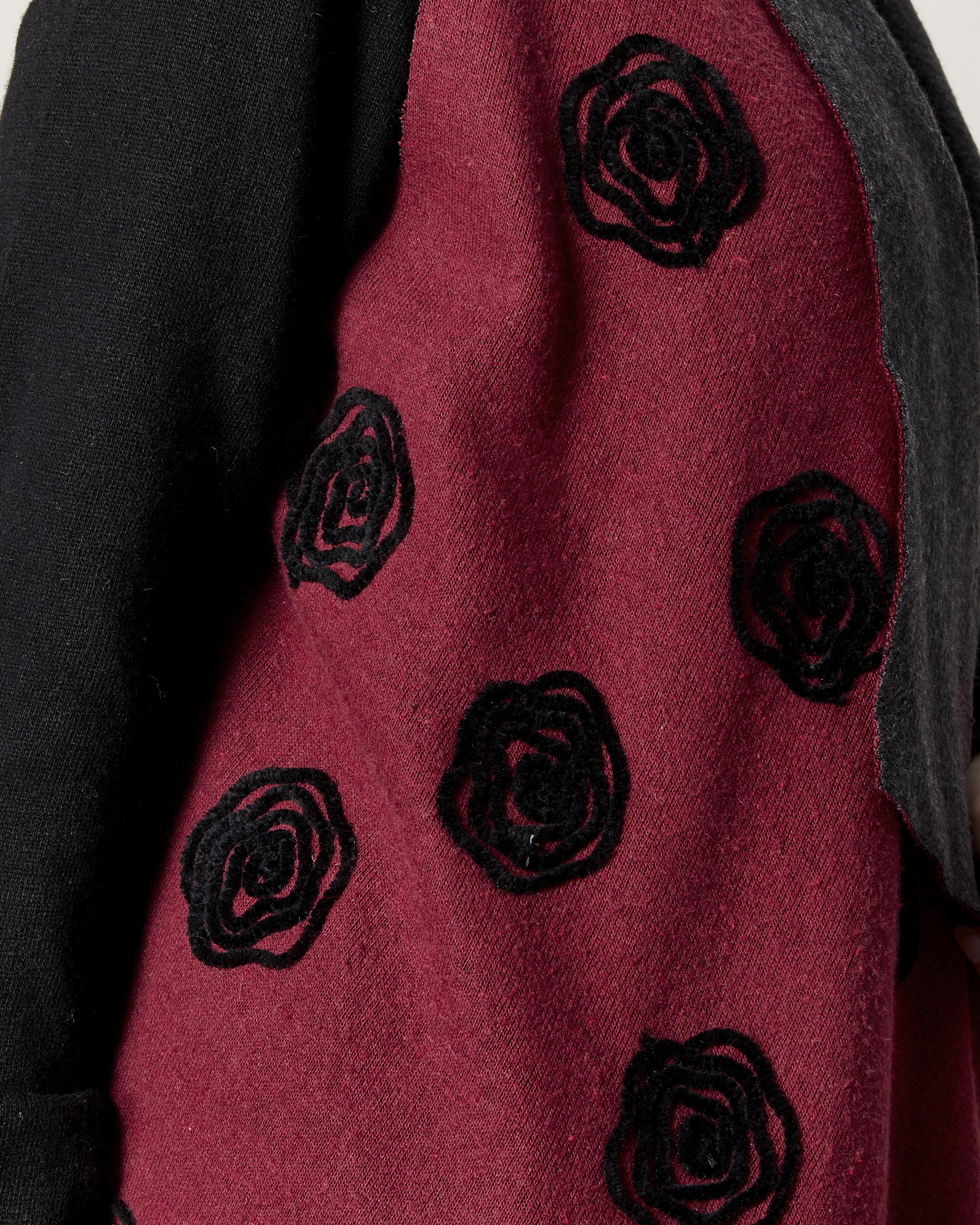 Nakış Detaylı Şal Yaka Uzun Yelek Bordo