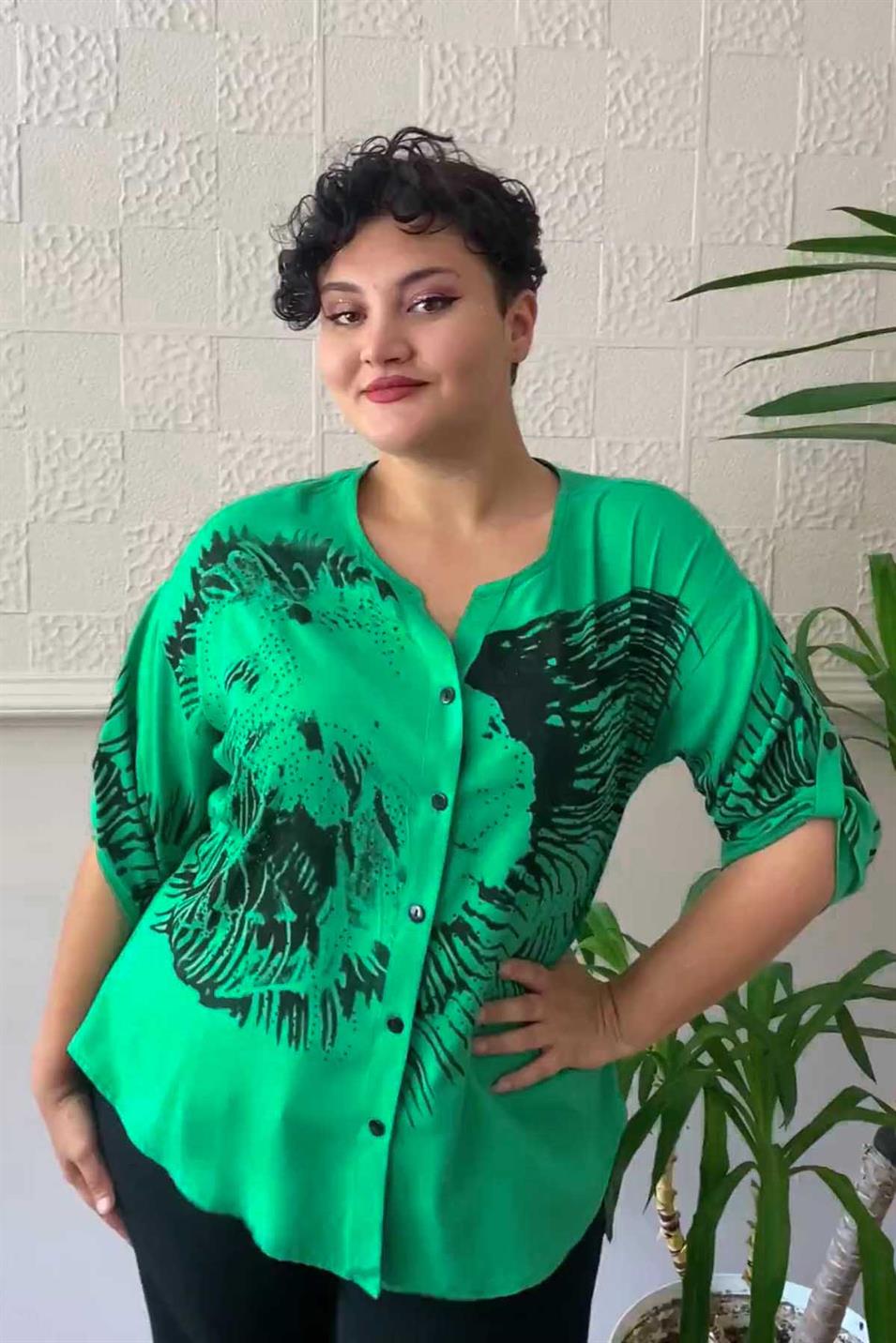 Baskılı Taş Detay Büyük Beden Gömlek Bluz Yeşil