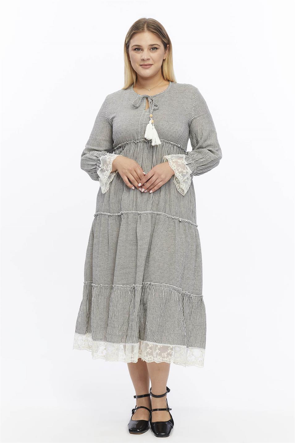 Çizgili Müslin Dantel Detaylı Elbise Siyah
