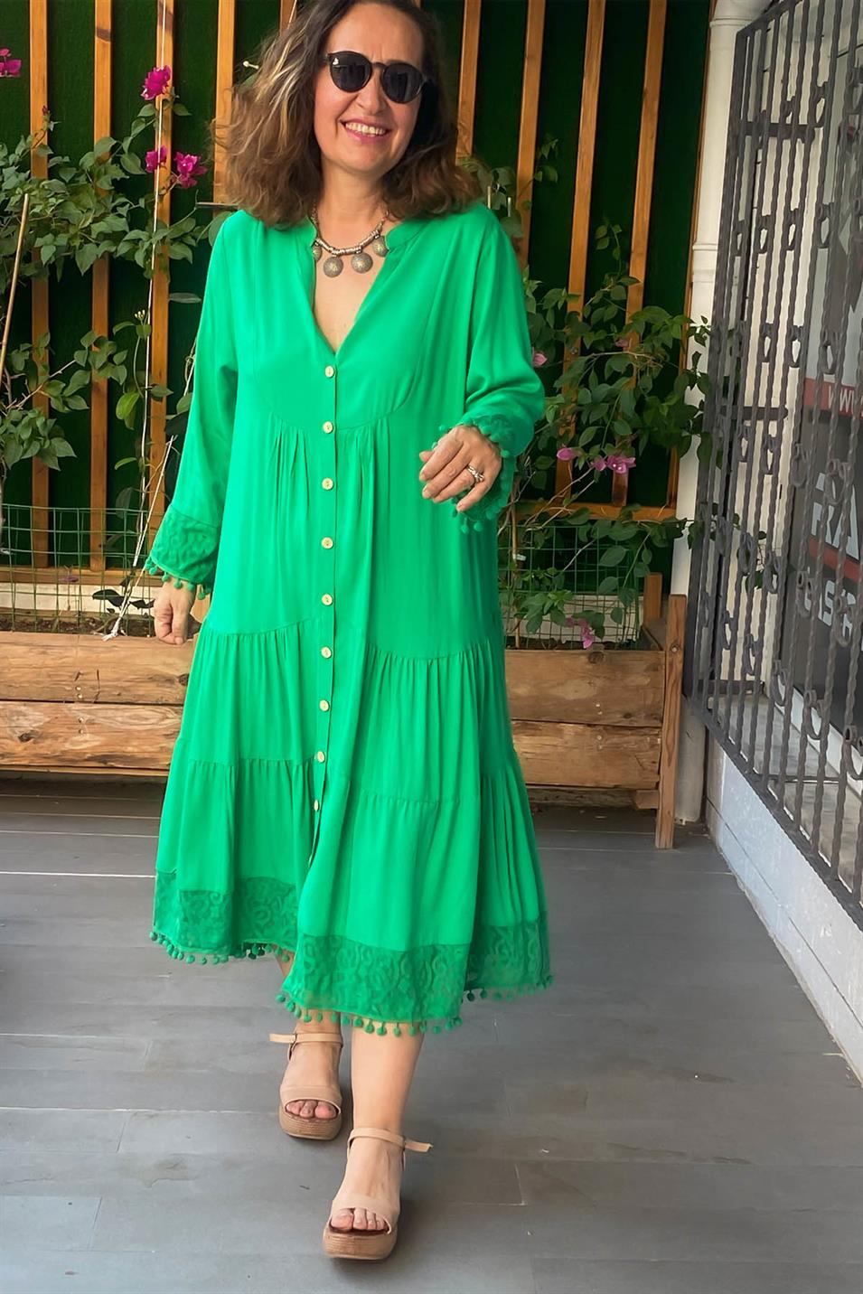 Kol Ve Eteği Dantel Detaylı Ponponlu Büyük Beden Elbise Yeşil
