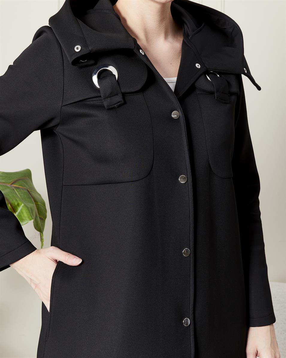 Şık Yakalı Kapüşonlu Düğmeli Uzun Kaban Siyah