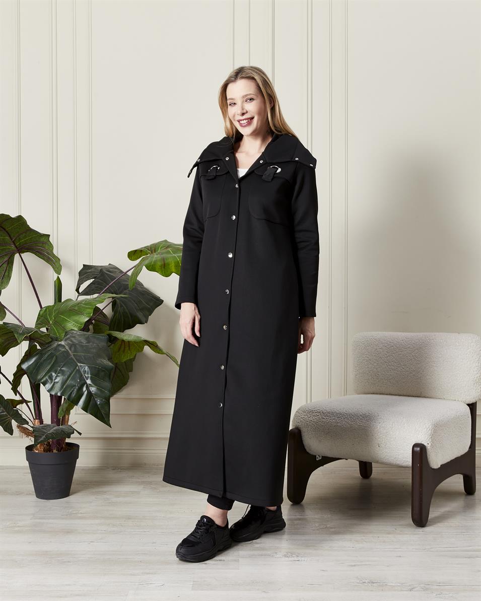 Şık Yakalı Kapüşonlu Düğmeli Uzun Kaban Siyah