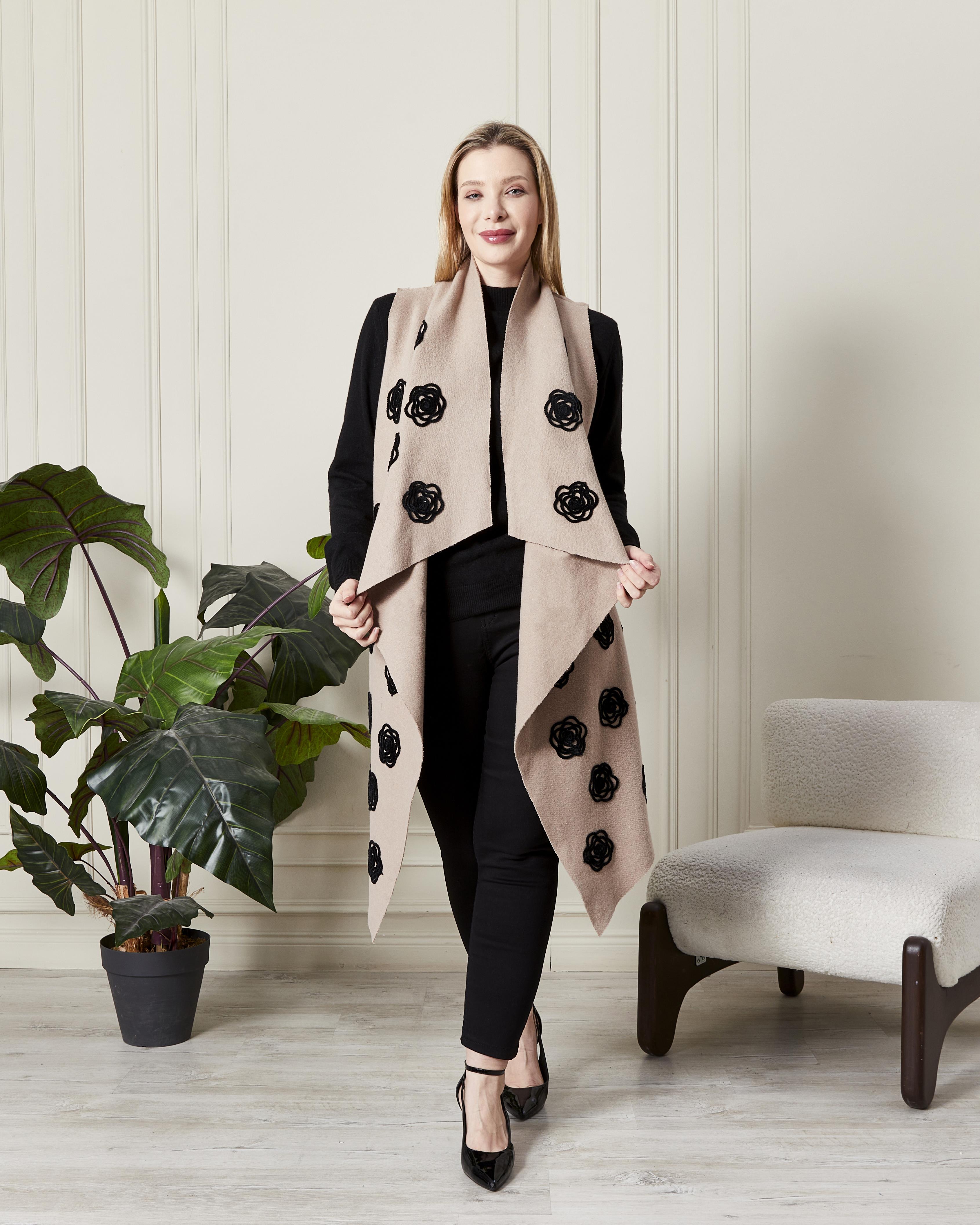 Nakış Detaylı Şal Yaka Uzun Yelek Krem