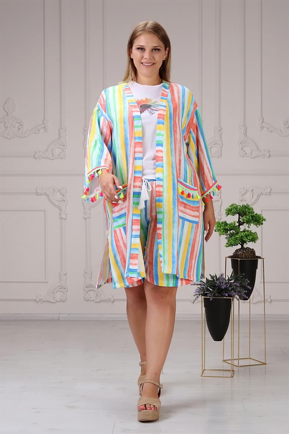 Renkli Püskül Detay Büyük Beden Kimono Renkli