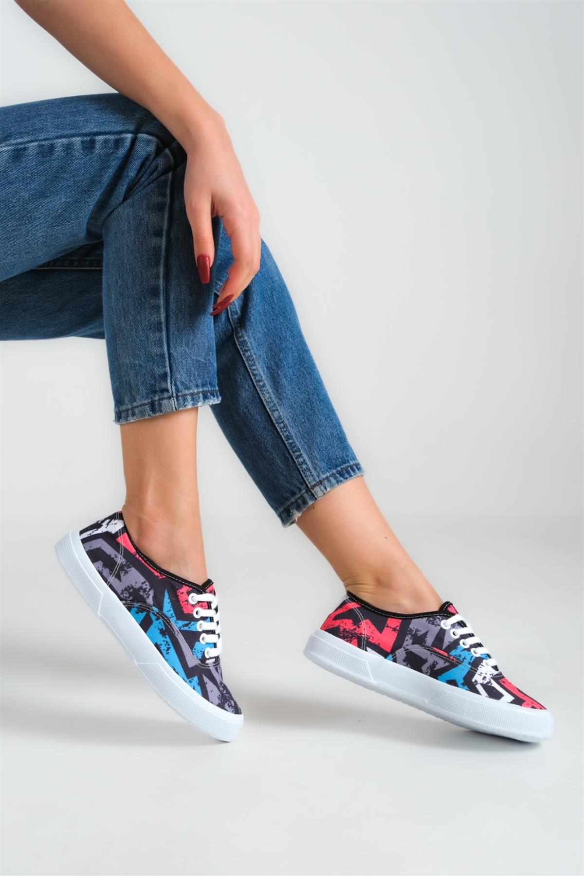 Gwenliza Shiver Eskitilmiş Grafiti Desen Unisex Sneaker