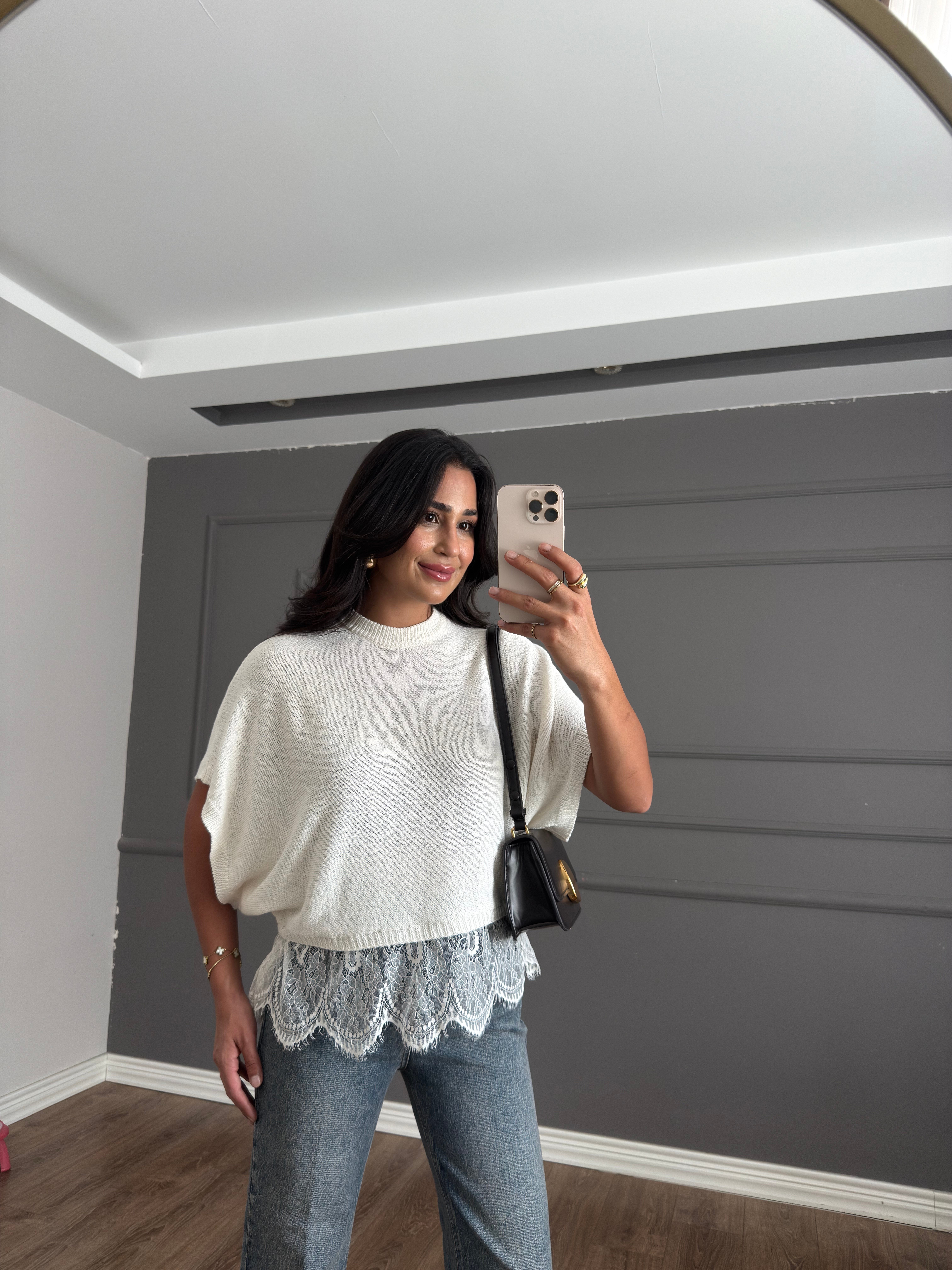 Dantel Detaylı Merserize Bluz  Ekru